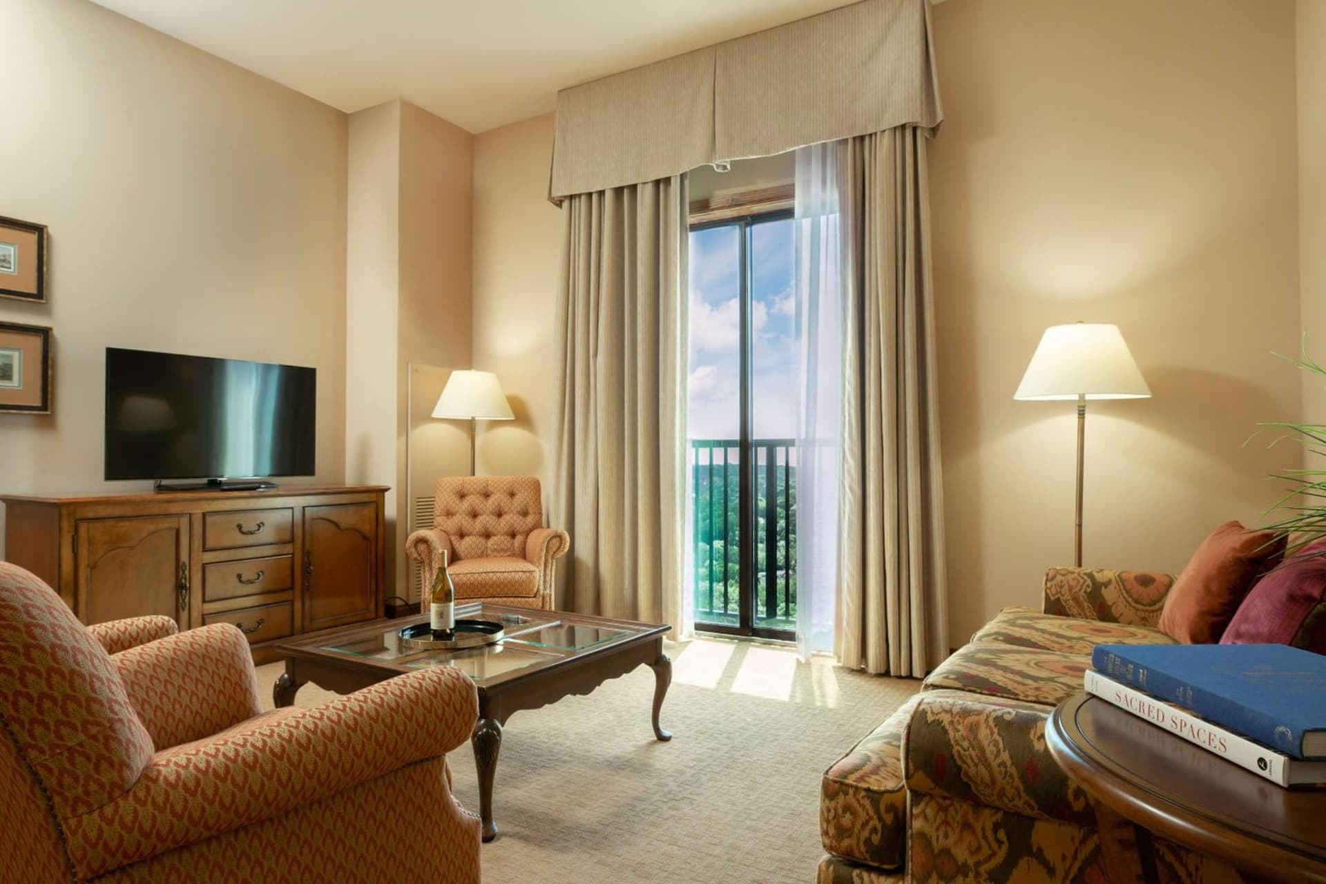 Hotel Viata gallery photo in Austin, TX — image 13