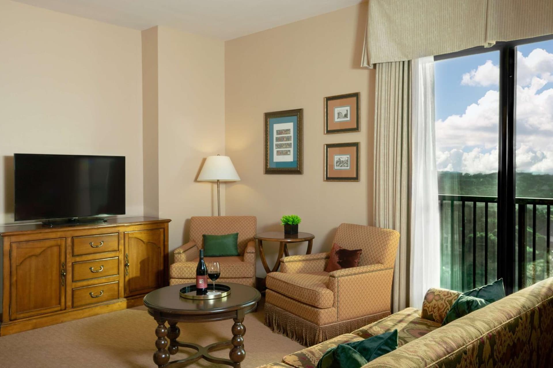 Hotel Viata gallery photo in Austin, TX — image 44
