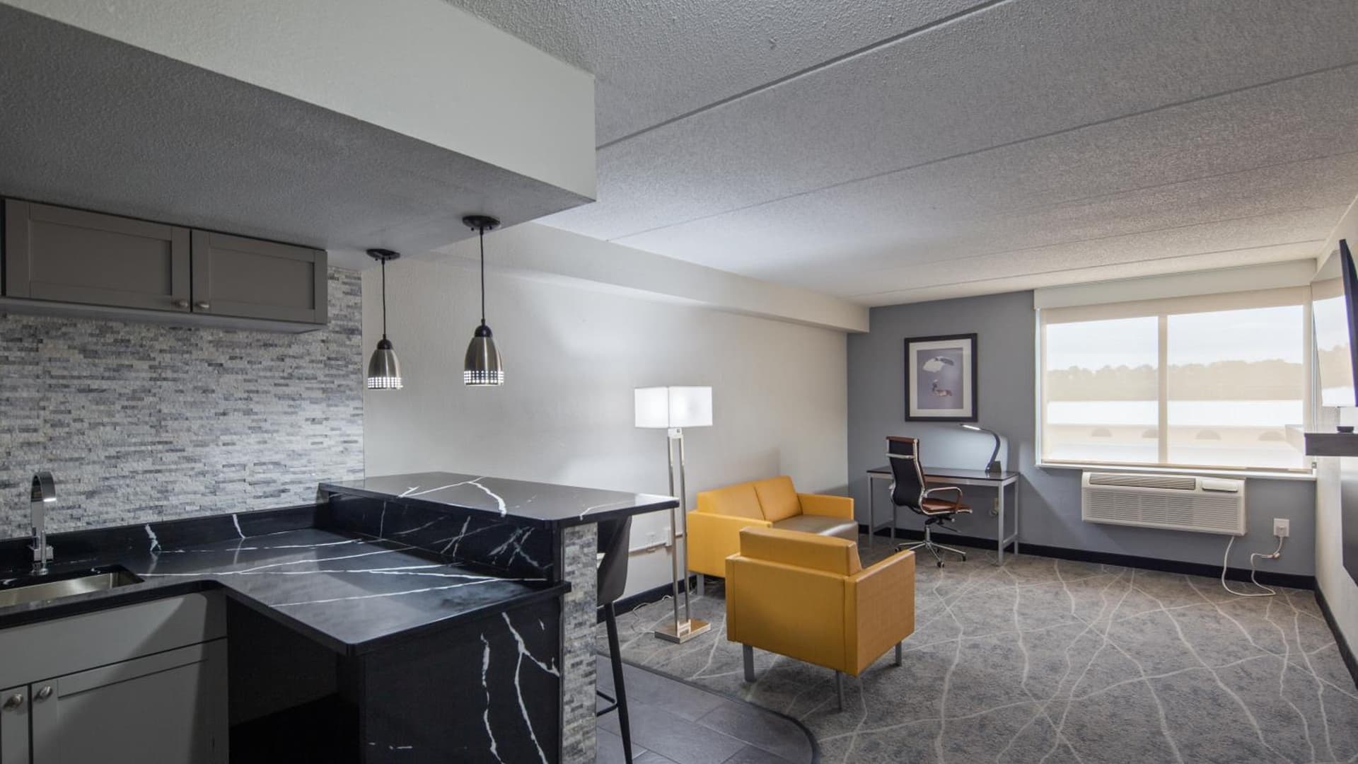 Clarion Pointe Jacksonville near Camp Lejeune gallery photo in Jacksonville, NC — image 14