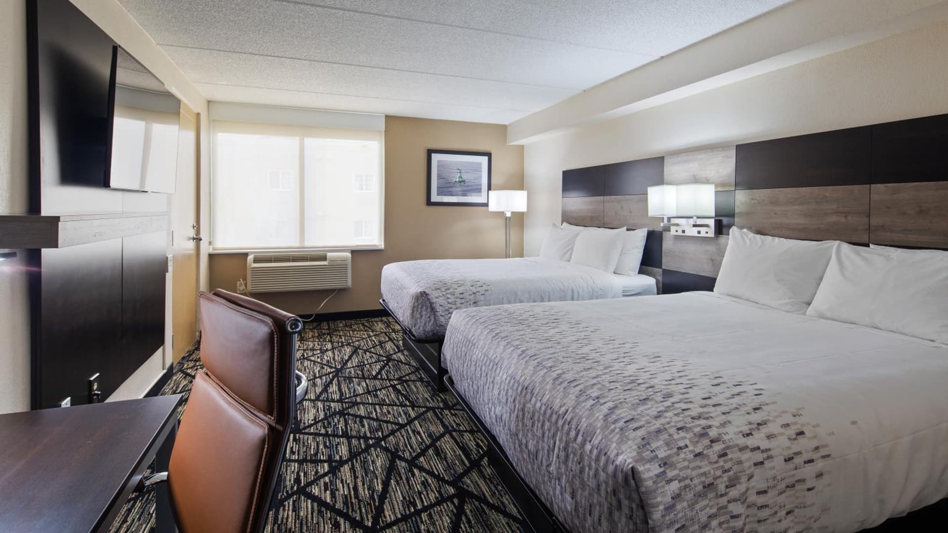 Clarion Pointe Jacksonville near Camp Lejeune gallery photo in Jacksonville, NC — image 16