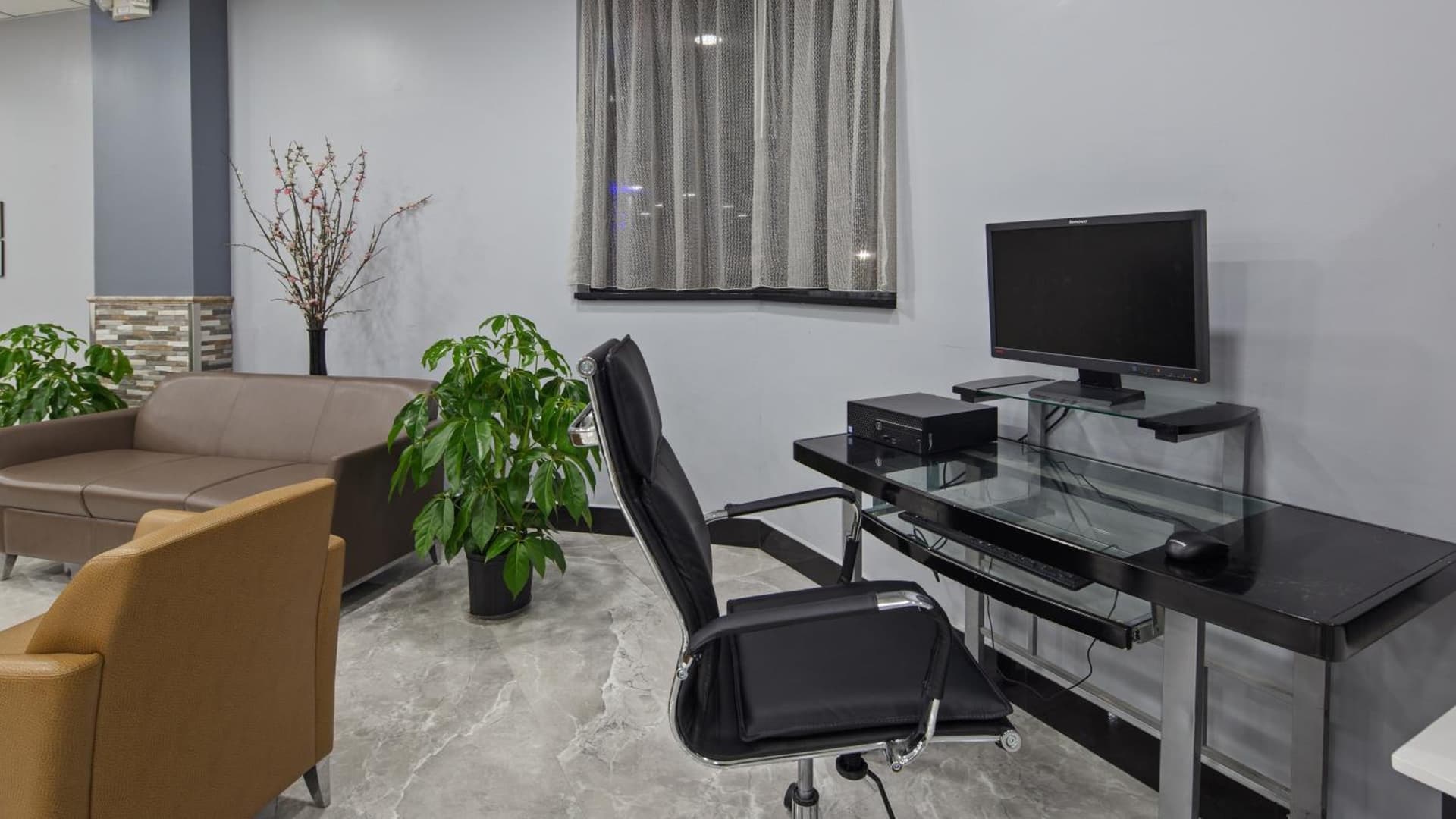 Clarion Pointe Jacksonville near Camp Lejeune interior in Jacksonville, NC — gallery photo 2