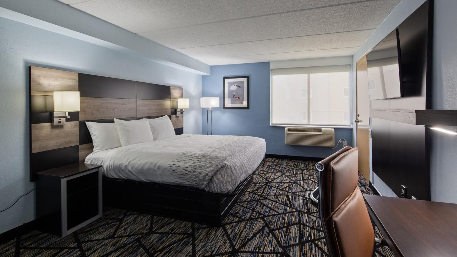 Clarion Pointe Jacksonville near Camp Lejeune gallery photo in Jacksonville, NC — image 25