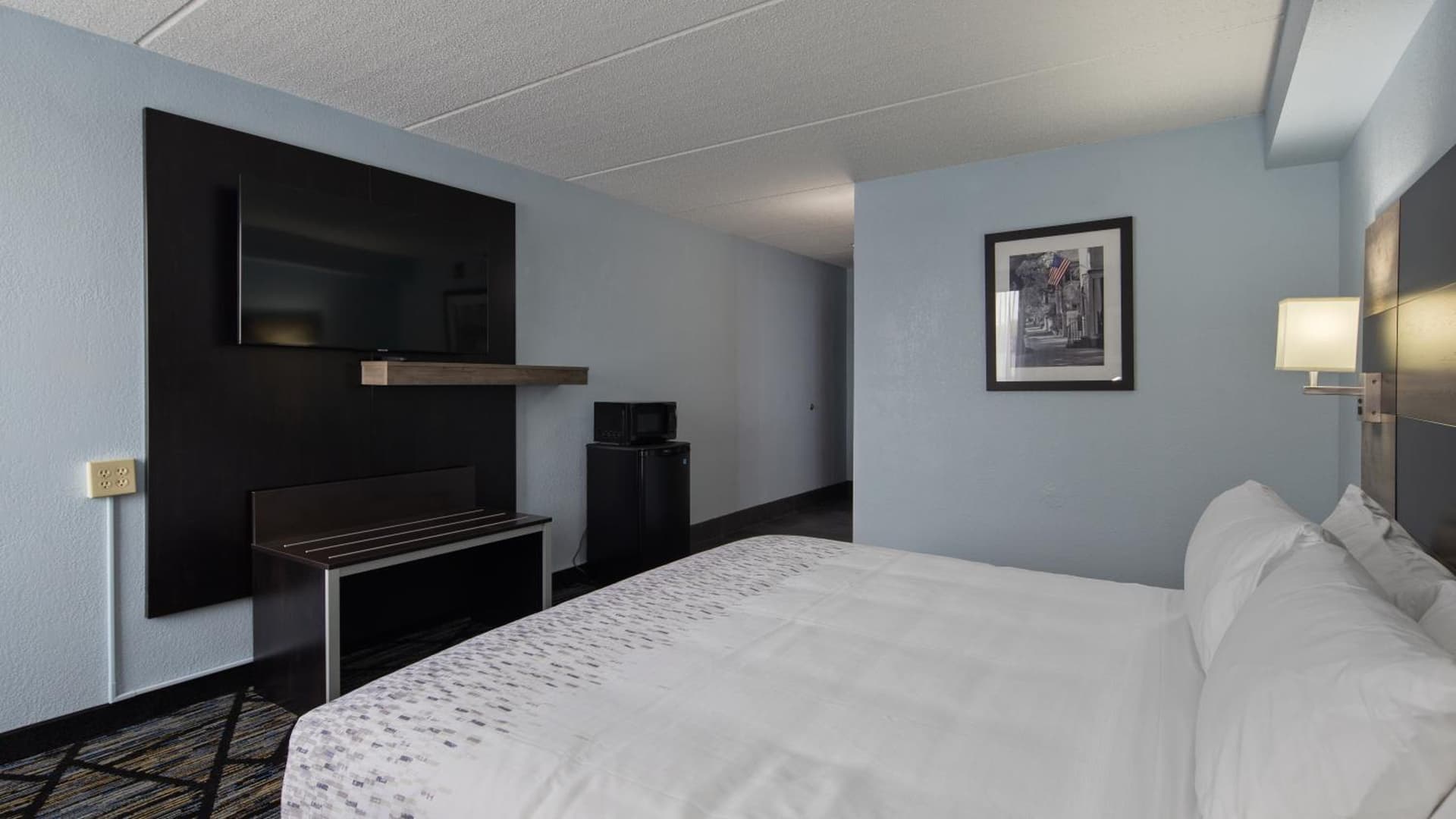 Clarion Pointe Jacksonville near Camp Lejeune gallery photo in Jacksonville, NC — image 39