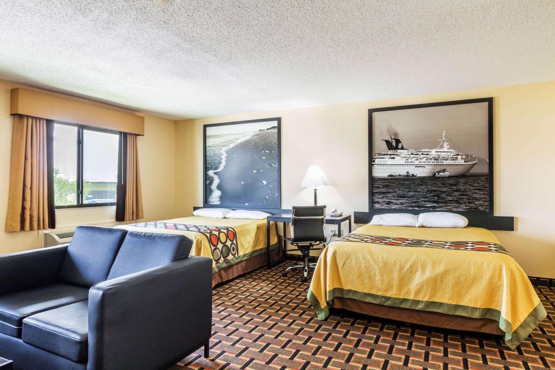 Super 8 by Wyndham League City Kemah Area gallery photo in League City, TX — image 23