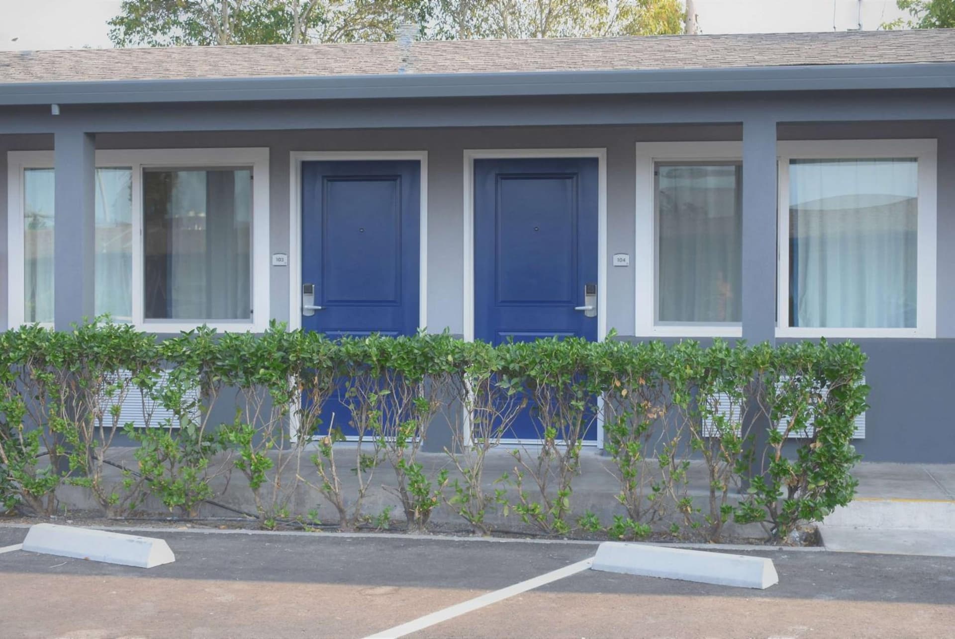 Travelodge by Wyndham Santa Rosa Wine Country property views in Santa Rosa, CA — gallery photo 3
