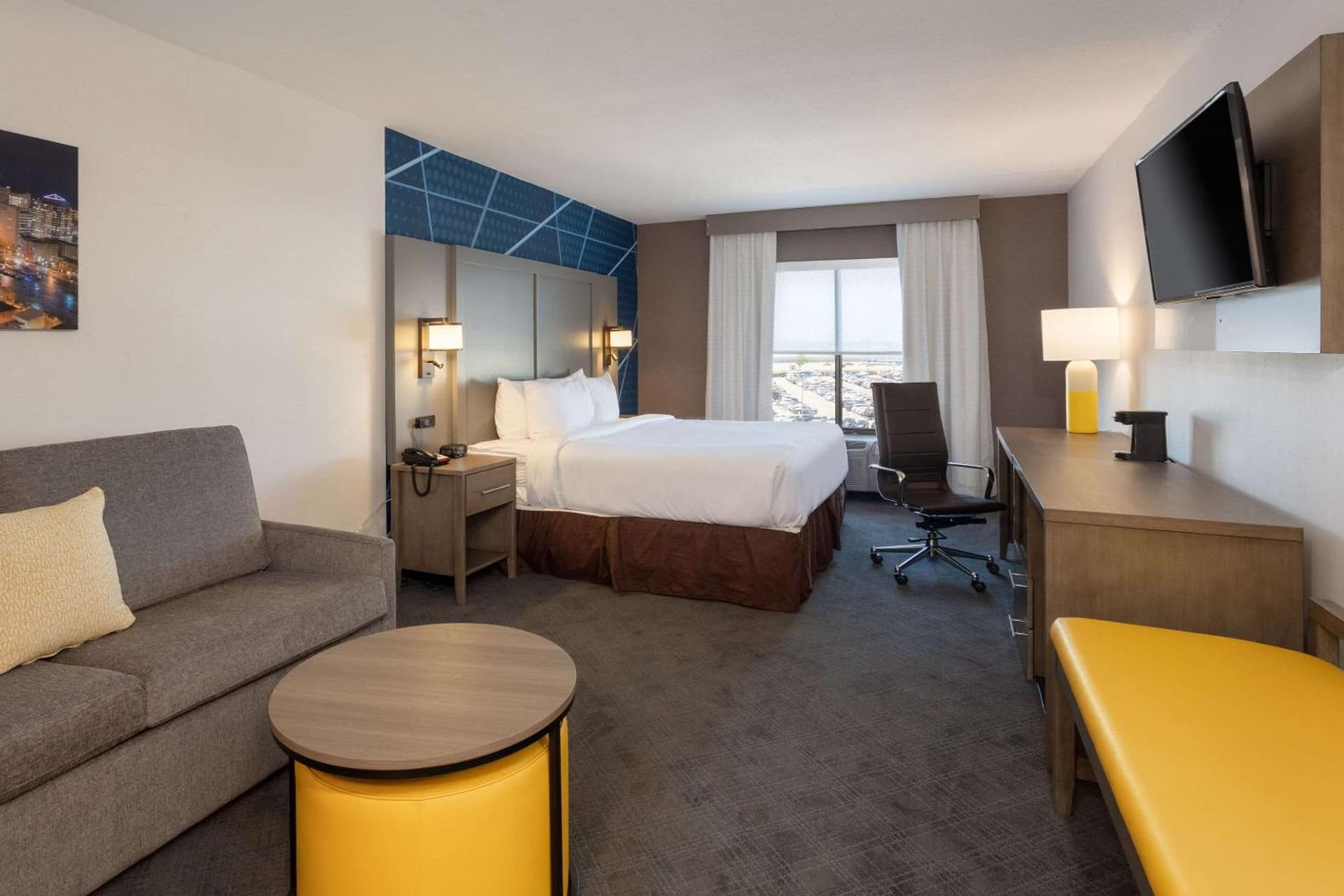 Comfort Inn & Suites Buffalo Airport gallery photo in Buffalo, NY — image 11