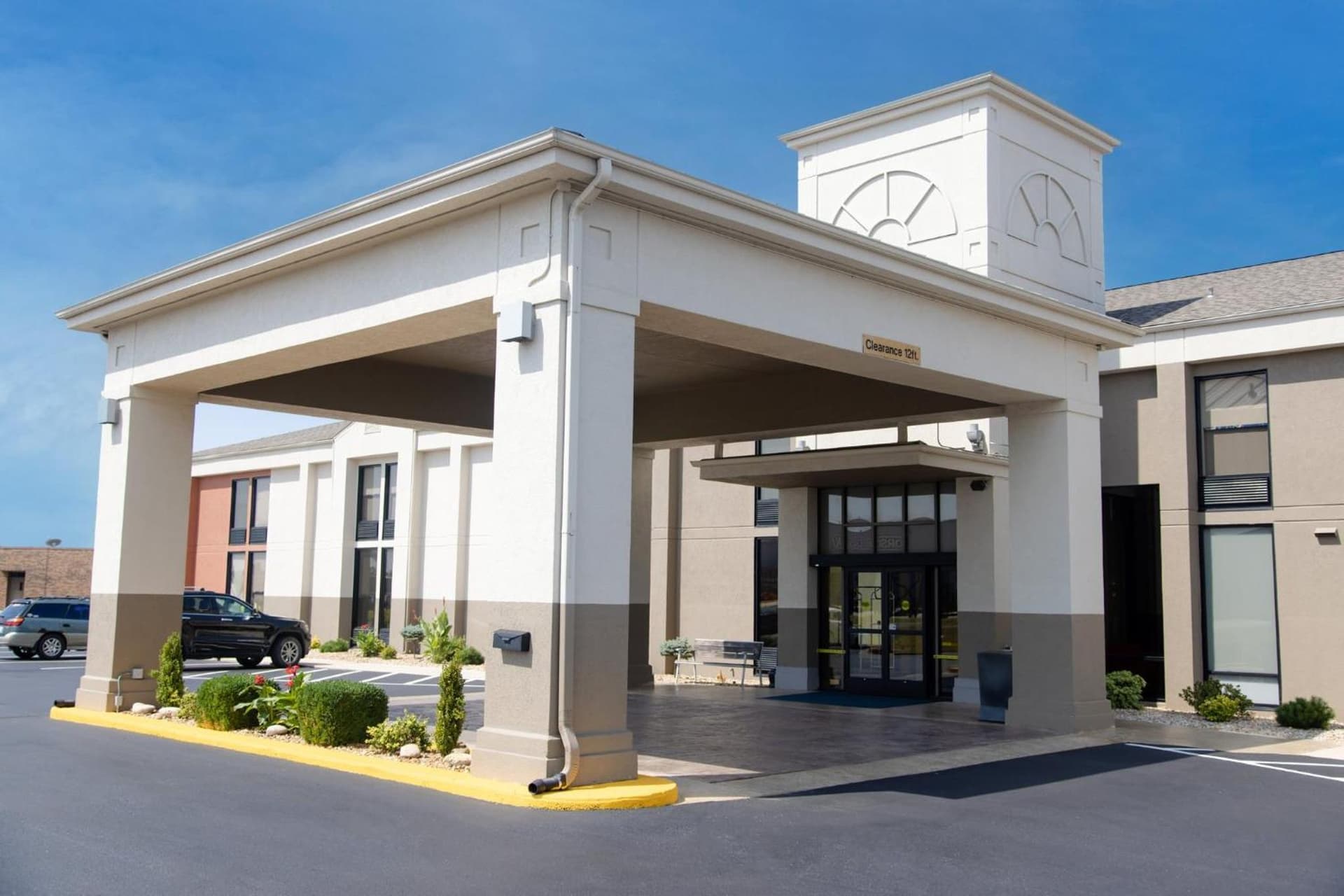 Holiday Inn Express Marshfield - Springfield Area by IHG featured exterior or lobby in Marshfield, MO — similar hotel