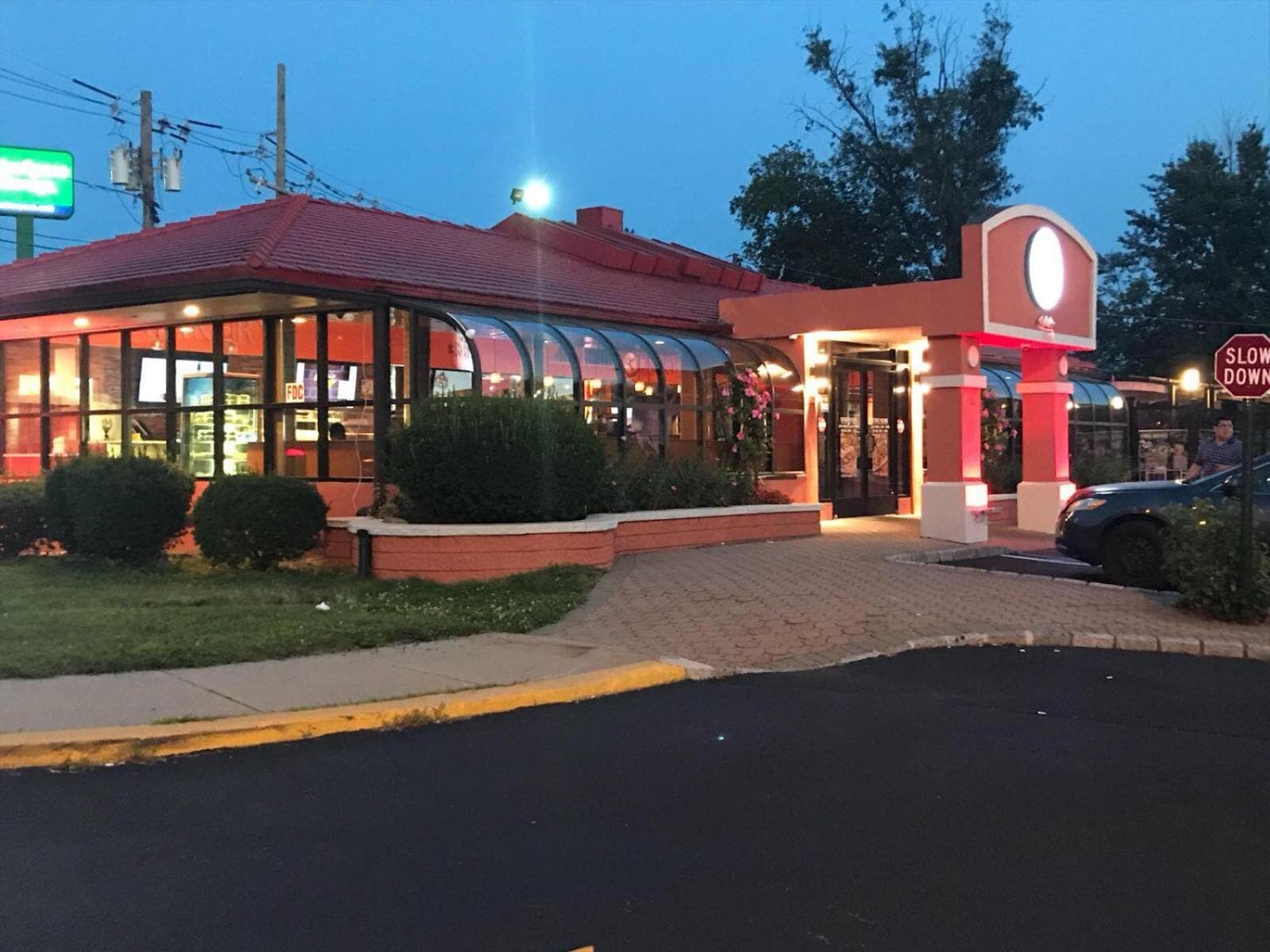 Days Inn by Wyndham Nanuet / Spring Valley interior in Nanuet, NY — gallery photo 2