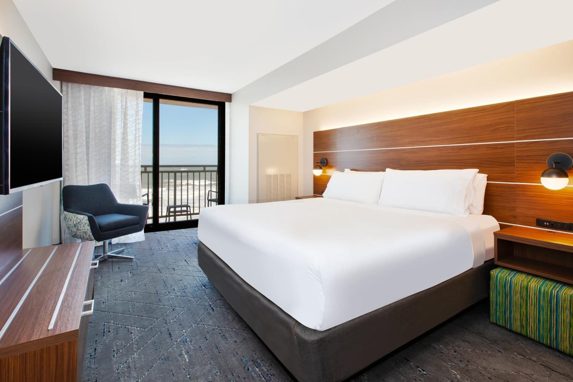 Holiday Inn Express & Suites VA Beach Oceanfront by IHG gallery photo in Virginia Beach, VA — image 19