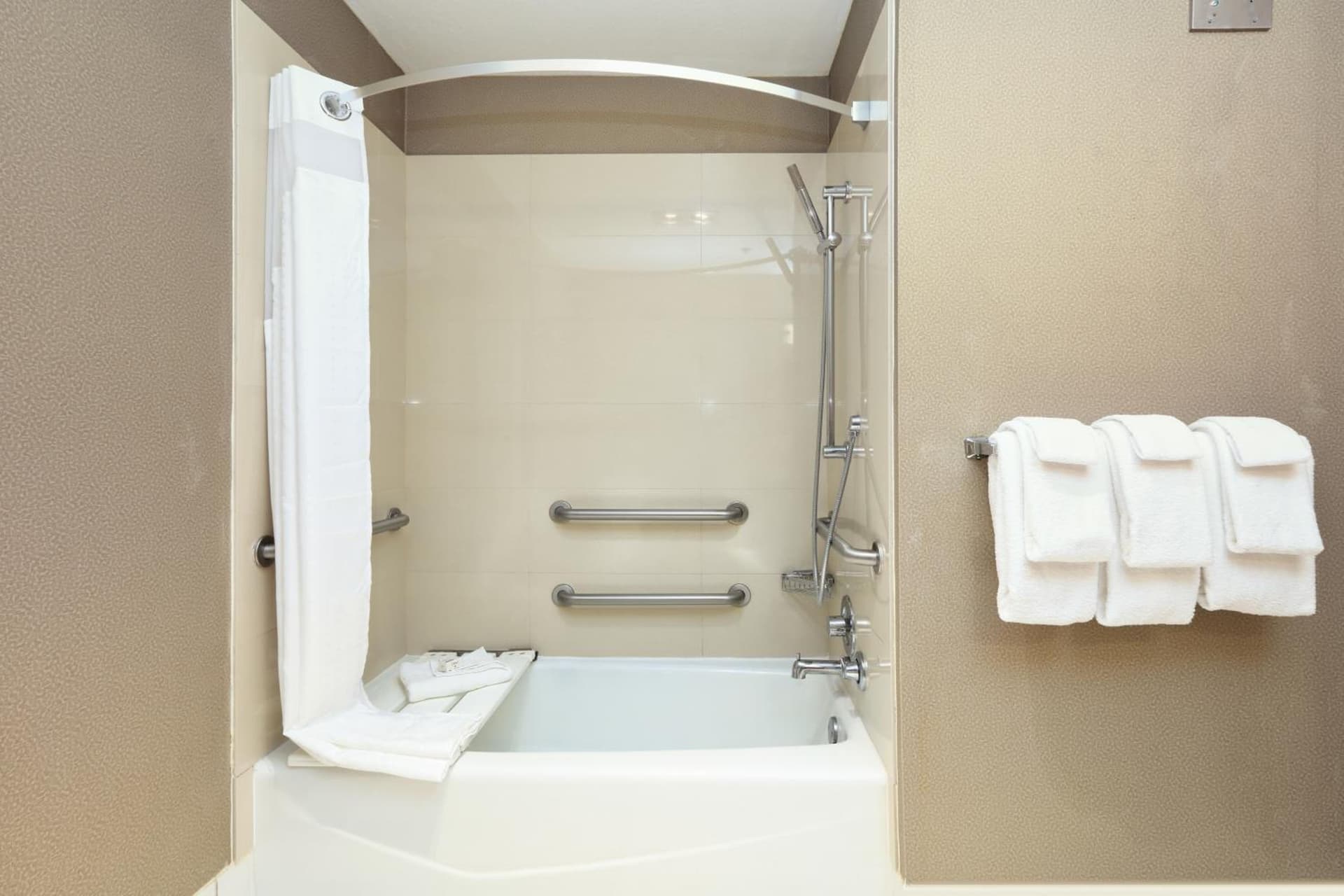 Homewood Suites by Hilton Santa Maria gallery photo in Santa Maria, CA — image 19