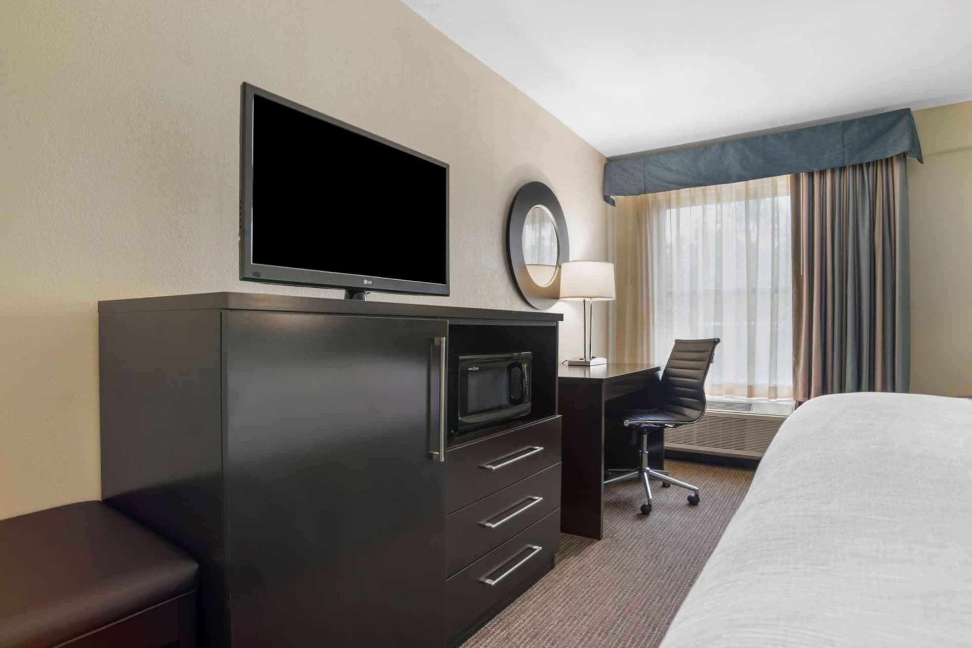 Best Western Plus Tallahassee North Hotel gallery photo in Tallahassee, FL — image 26