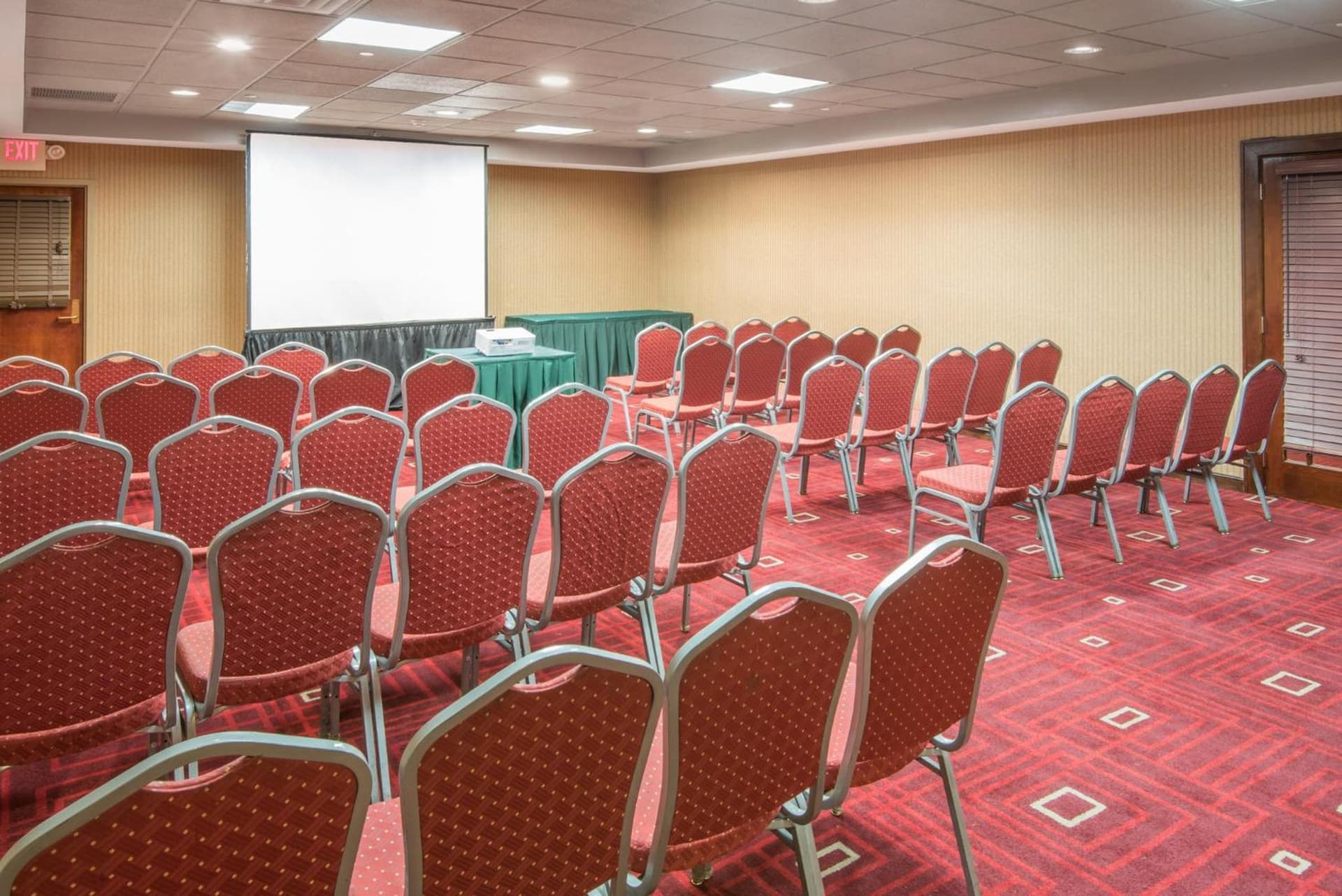Crowne Plaza Newark Airport by IHG gallery photo in Elizabeth, NJ — image 30
