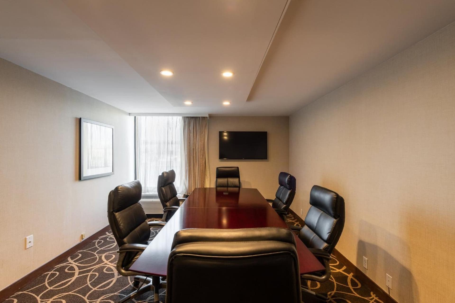 Crowne Plaza Newark Airport by IHG gallery photo in Elizabeth, NJ — image 22