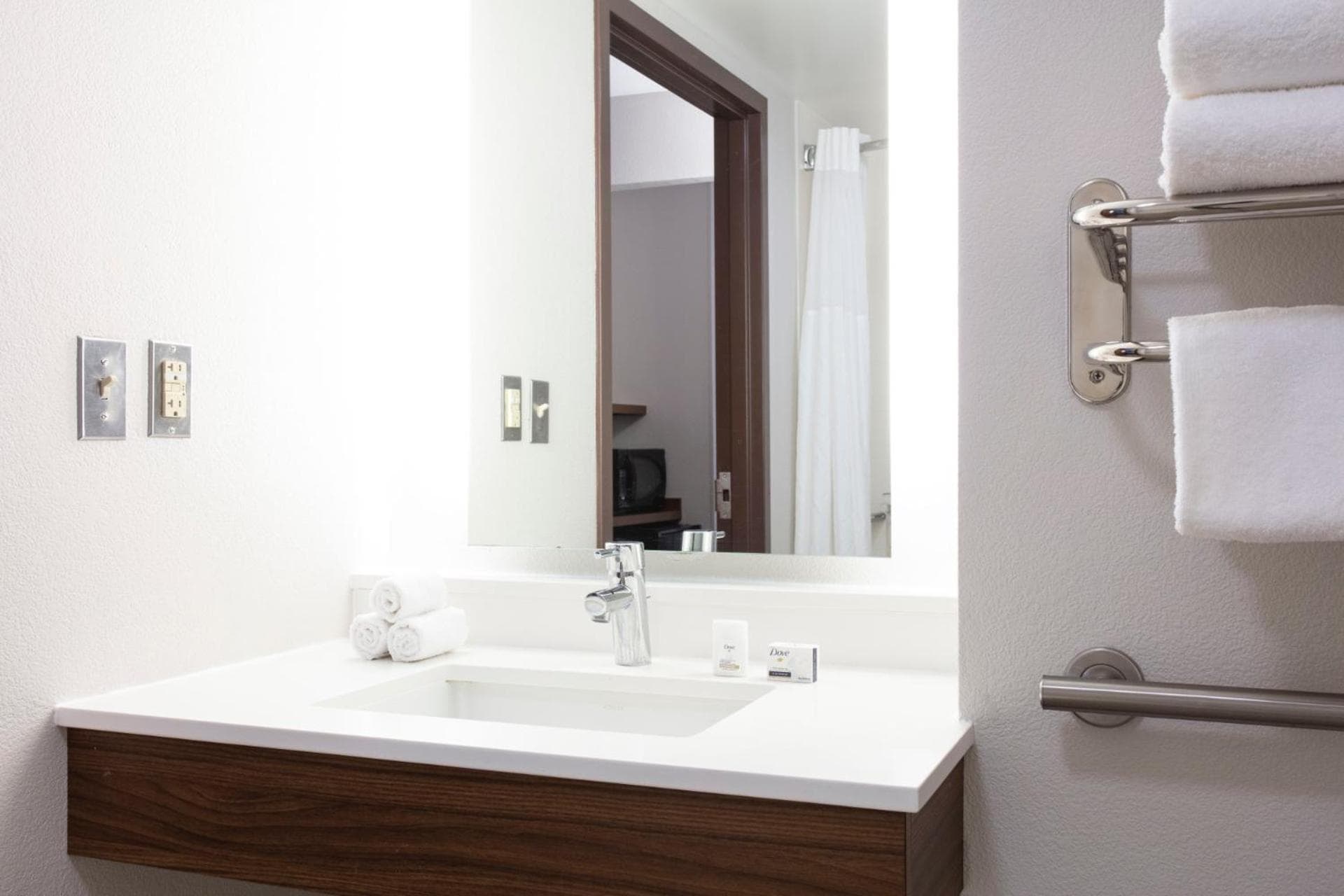 Holiday Inn Express - San Antonio Airport by IHG gallery photo in San Antonio, TX — image 47