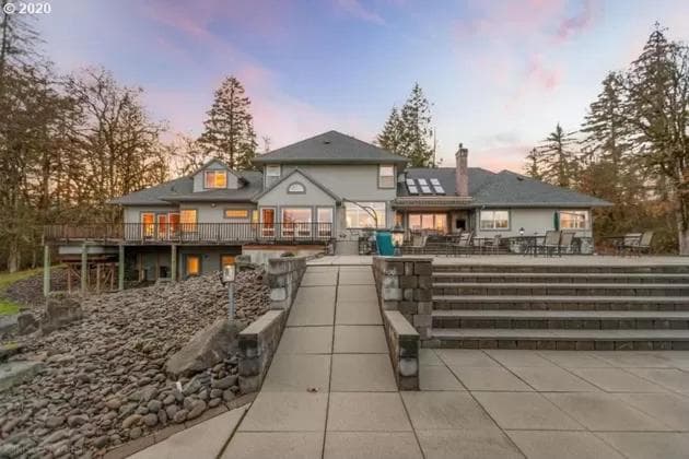 The Gaard House exterior or lobby in Carlton, OR — main listing photo