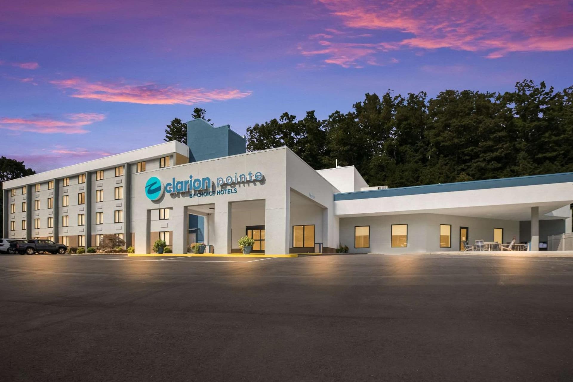 Clarion Pointe Sylva near Cherokee Area featured exterior or lobby in Dillsboro, NC — similar hotel