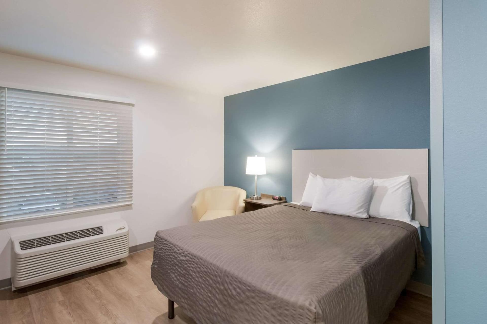 WoodSpring Suites Mesa Chandler gallery photo in Mesa, AZ — image 35