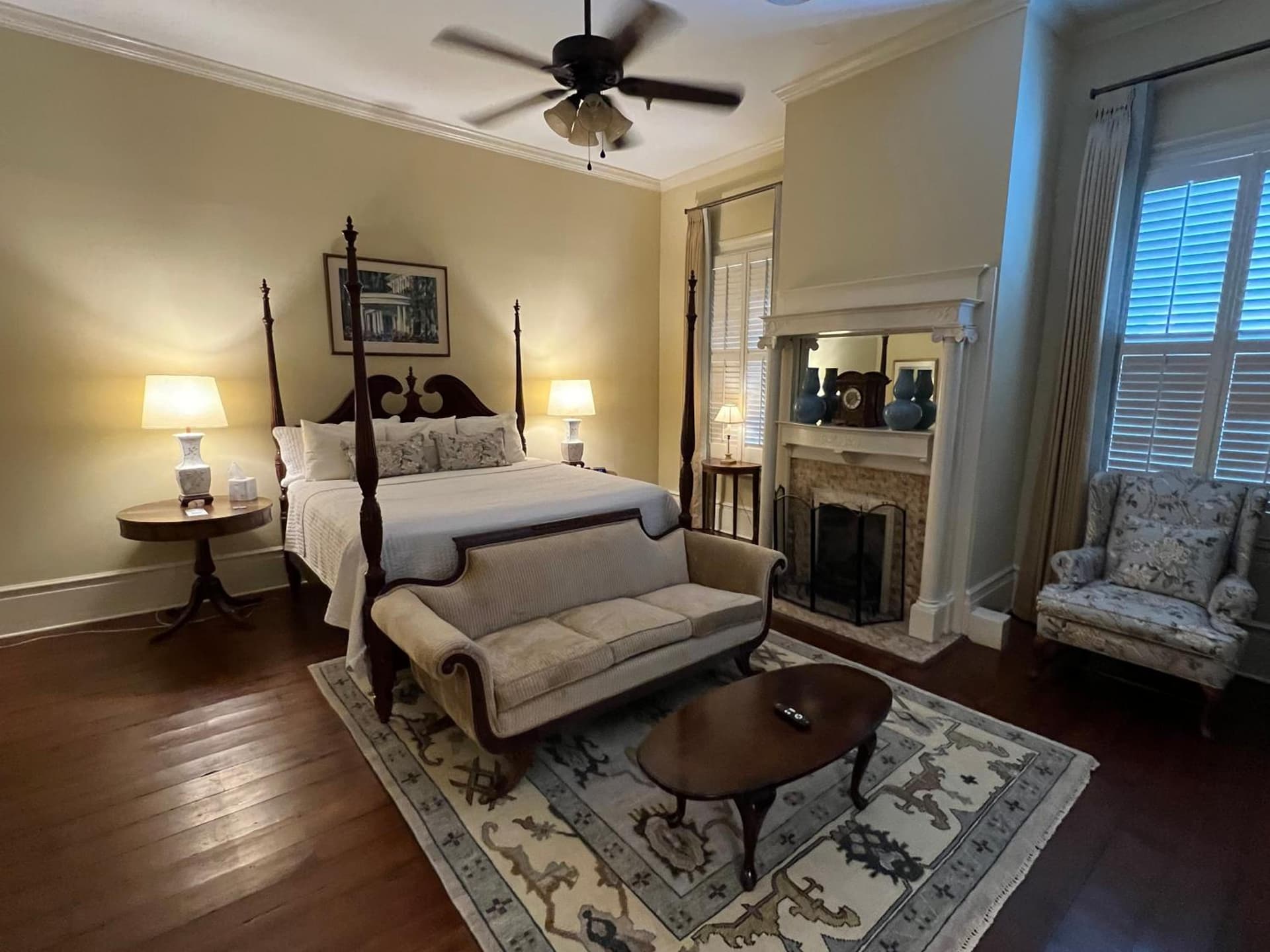 1842 Inn interior in Macon, GA — gallery photo 2