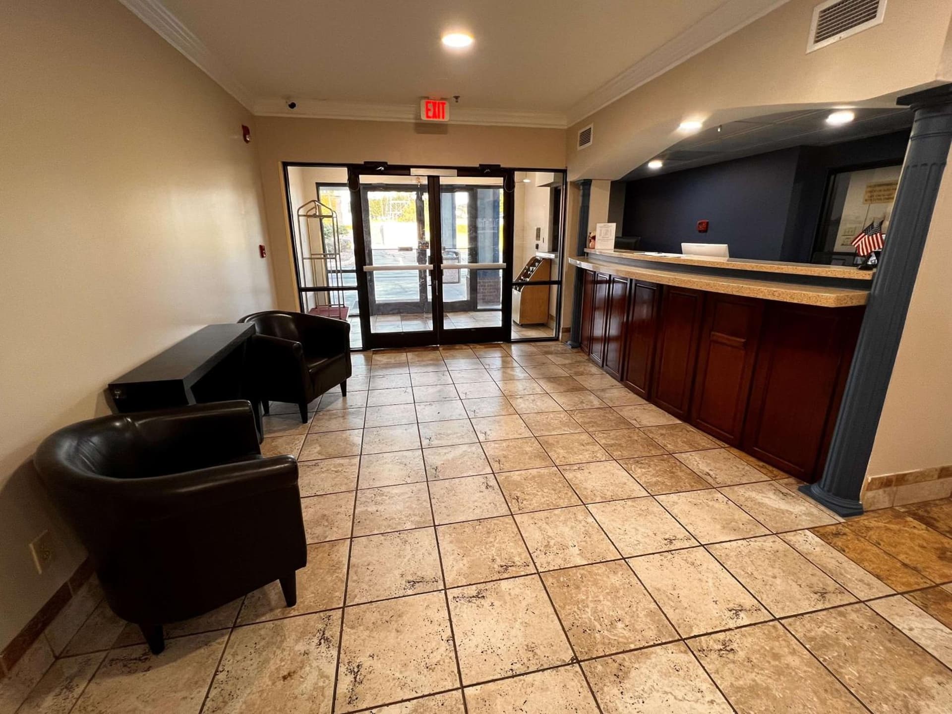 SureStay Hotel by Best Western Morganton interior in Morganton, NC — gallery photo 2