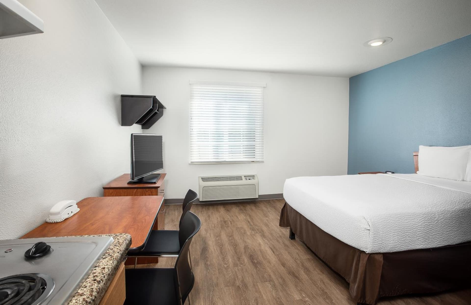 Extended Stay America Select Suites - Gulfport gallery photo in Gulfport, MS — image 7