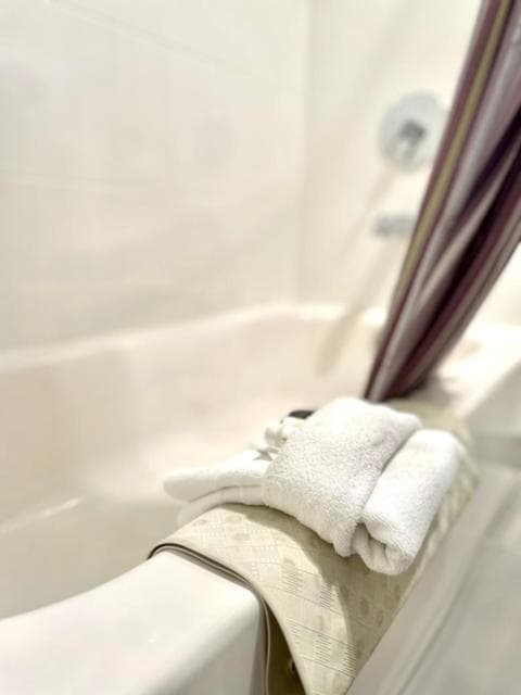 La Quinta Inn by Wyndham Lynnwood gallery photo in Lynnwood, WA — image 79