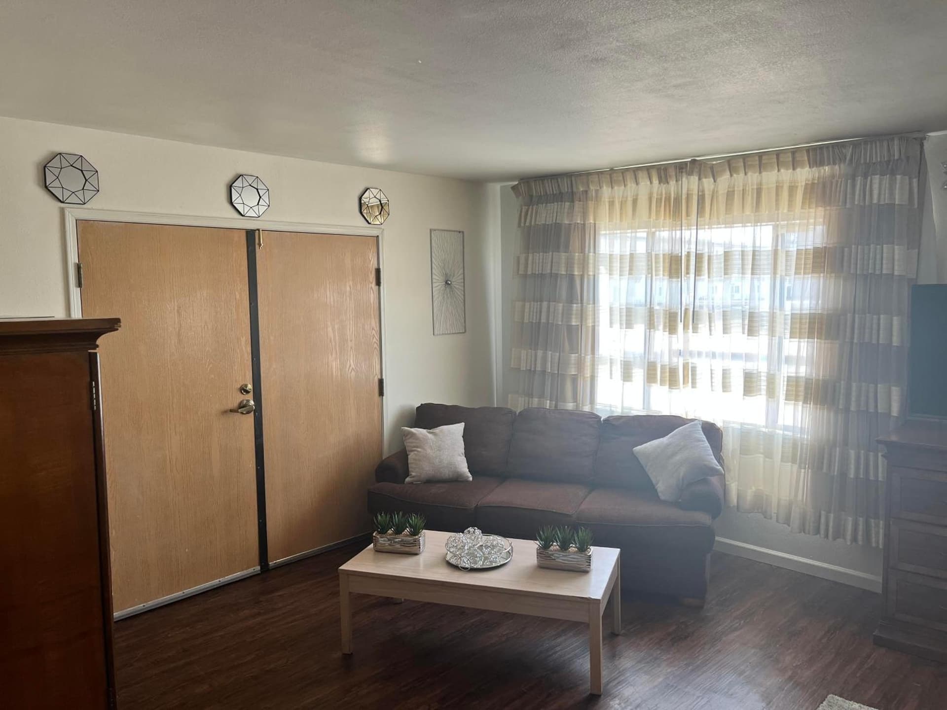 Ramada Downtown by Wyndham Anchorage gallery photo in Anchorage, AK — image 7