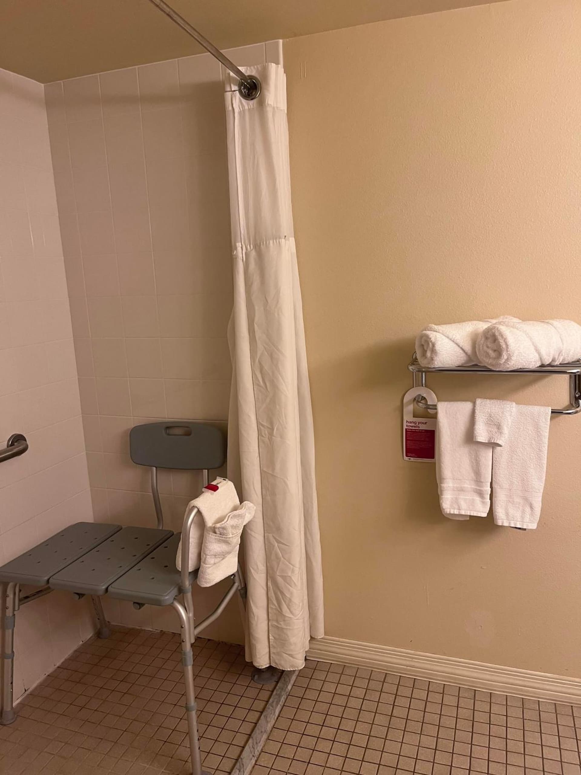 Ramada Downtown by Wyndham Anchorage gallery photo in Anchorage, AK — image 24