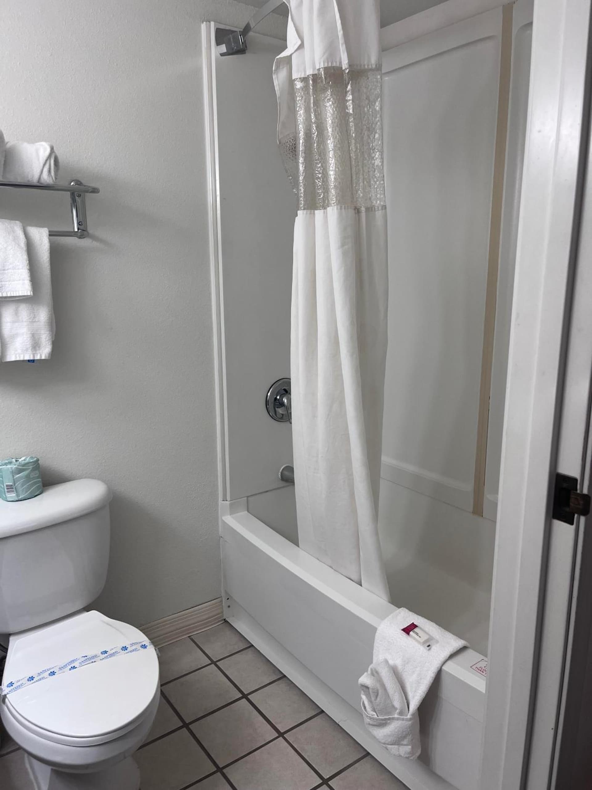 Ramada Downtown by Wyndham Anchorage gallery photo in Anchorage, AK — image 6