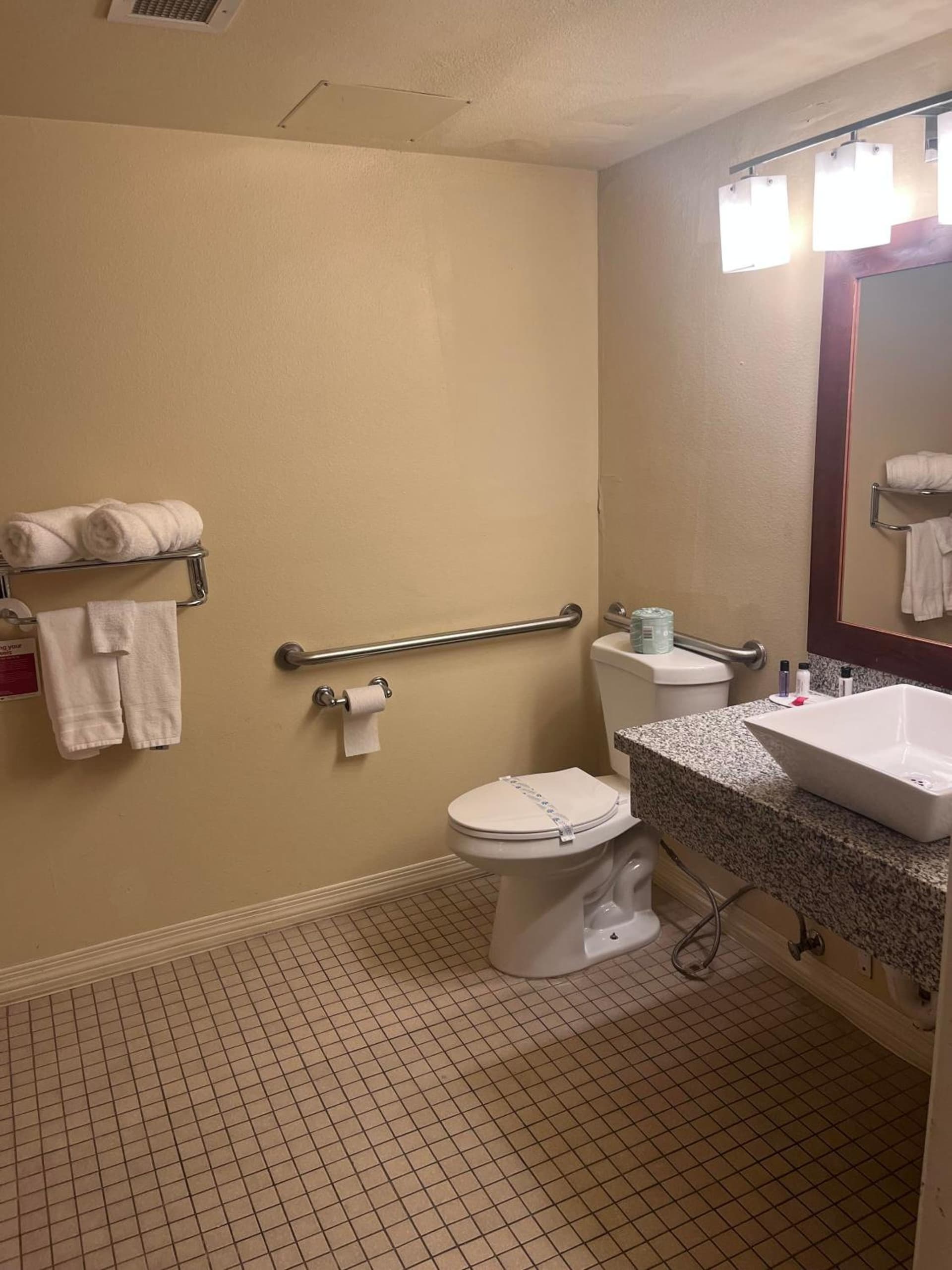Ramada Downtown by Wyndham Anchorage gallery photo in Anchorage, AK — image 16