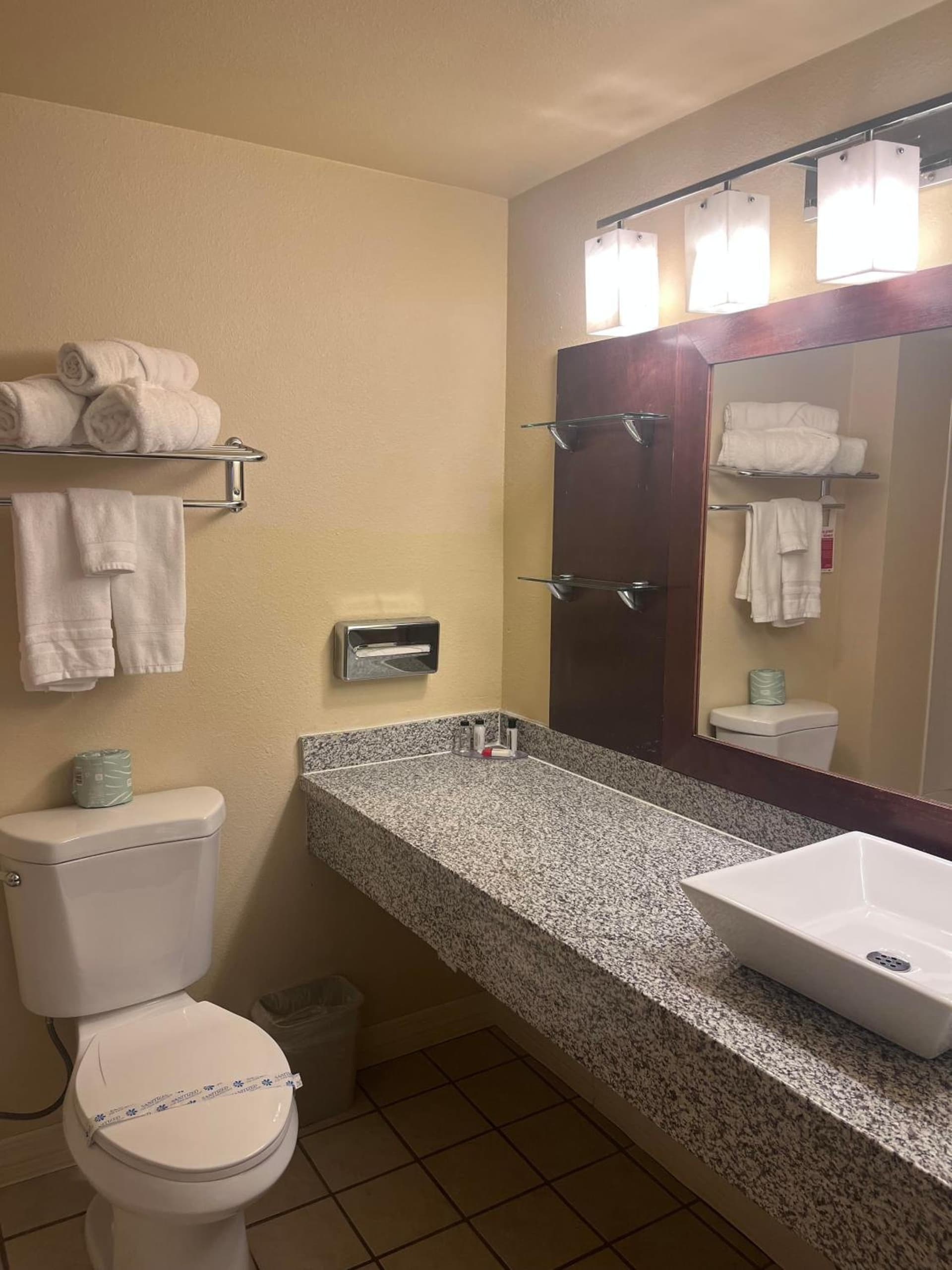 Ramada Downtown by Wyndham Anchorage gallery photo in Anchorage, AK — image 14