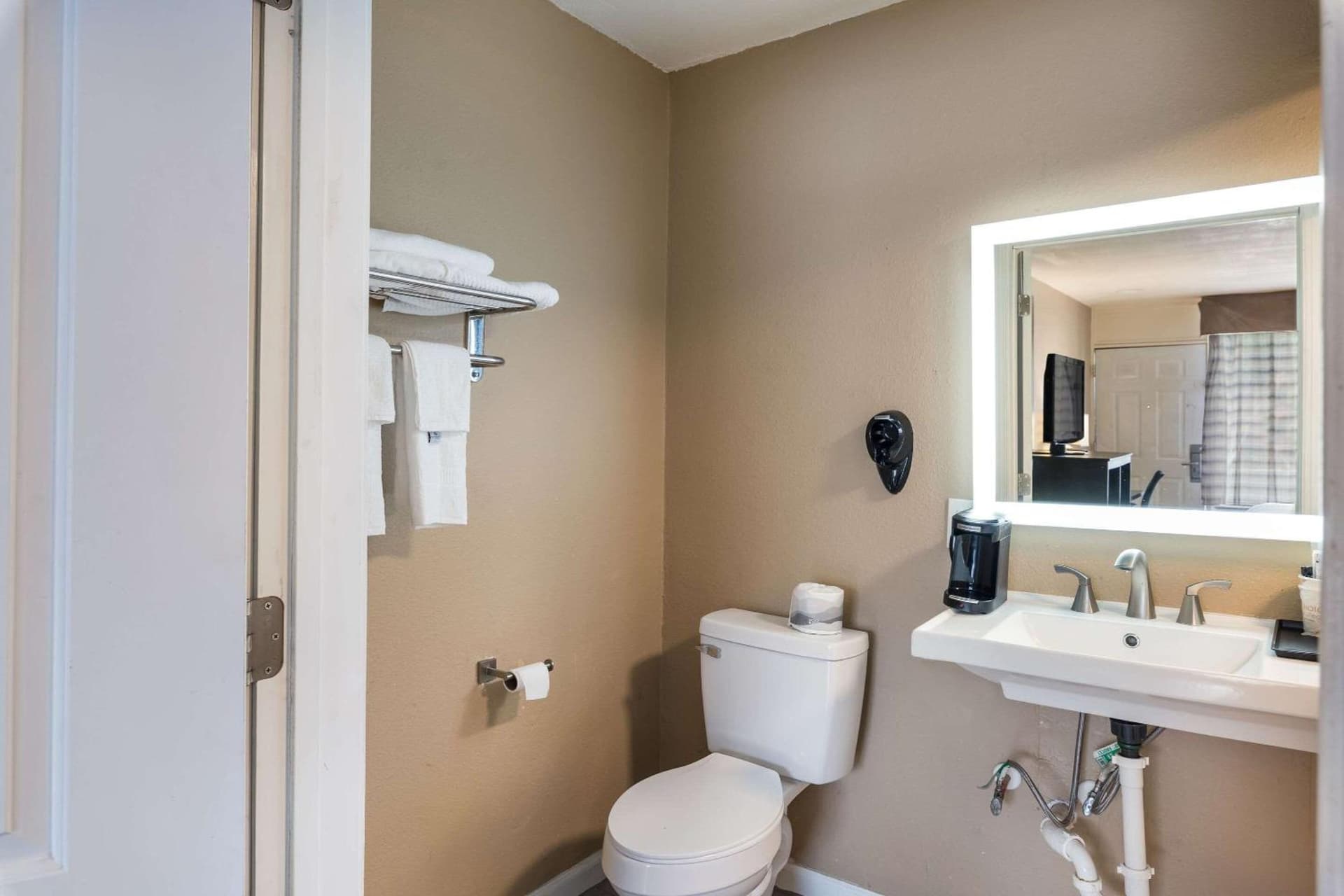 Quality Inn Gastonia East gallery photo in Gastonia, NC — image 5