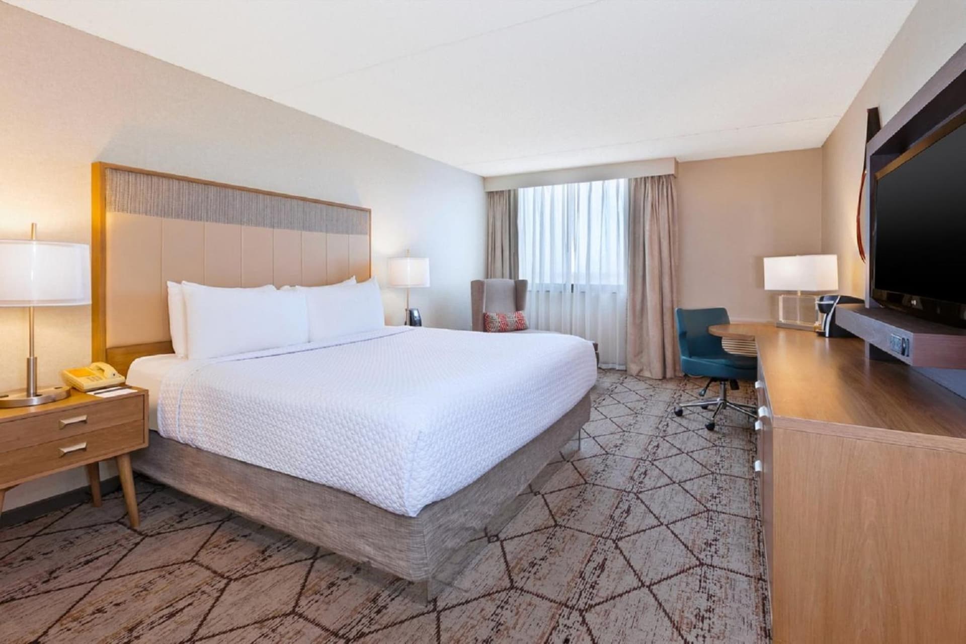 Crowne Plaza Columbus North - Worthington by IHG gallery photo in Columbus, OH — image 6