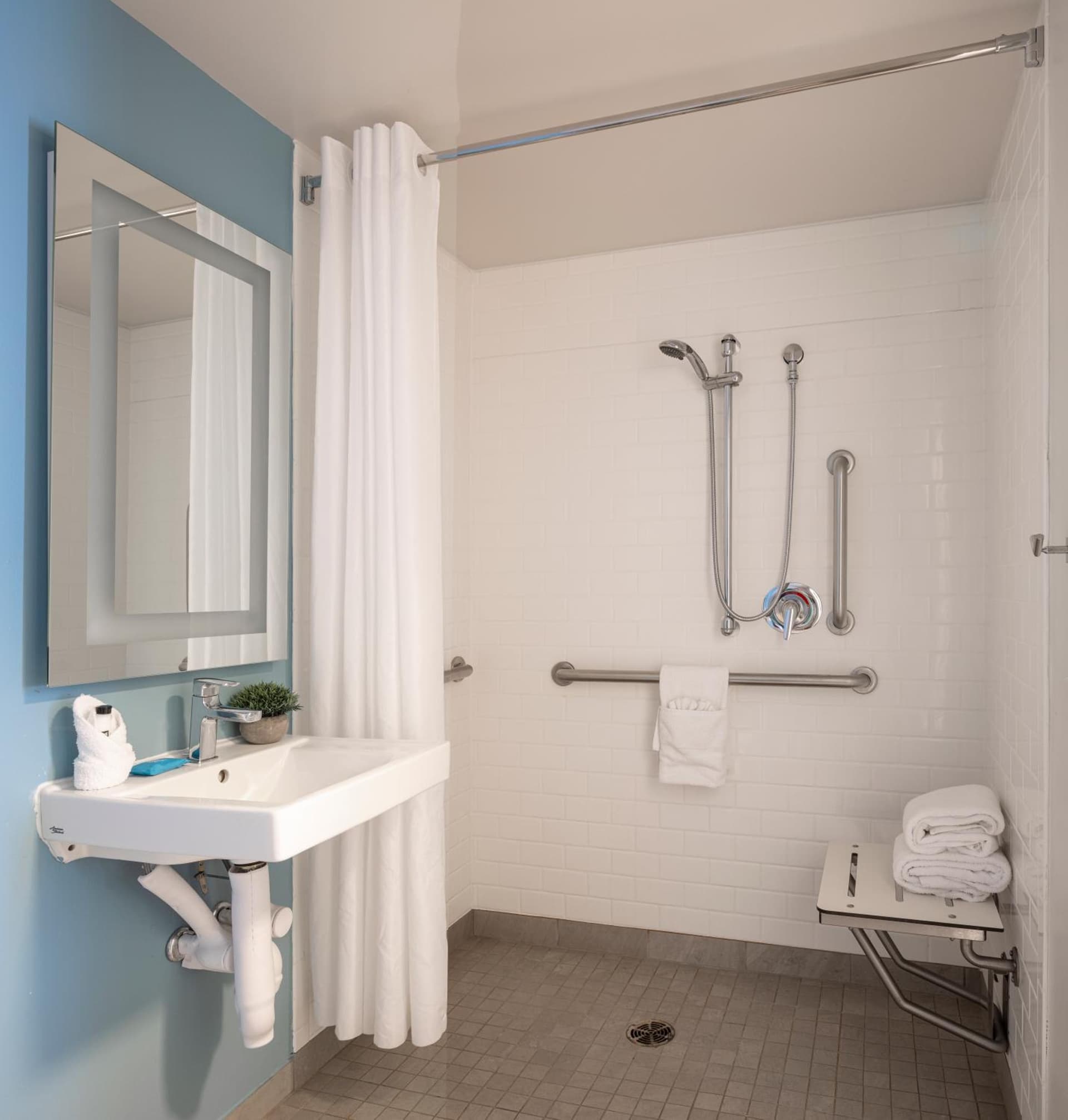 Hotel Saint Clair - Magnificent Mile gallery photo in Chicago, IL — image 25