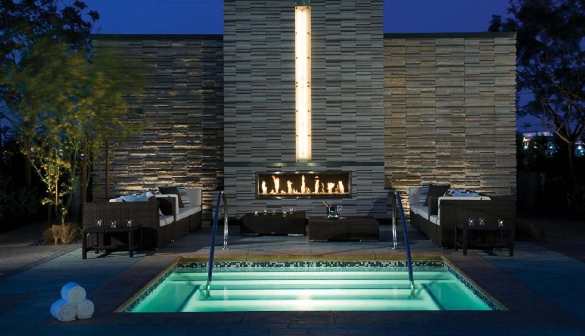 StripViewSuites Ultimate Luxury Penthouses Full Strip View & Balcony property views in Las Vegas, NV — gallery photo 3