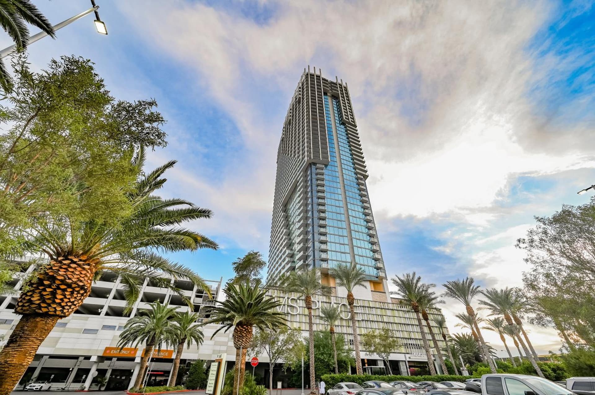 StripViewSuites Ultimate Luxury Penthouses Full Strip View & Balcony featured exterior or lobby in Las Vegas, NV — similar hotel