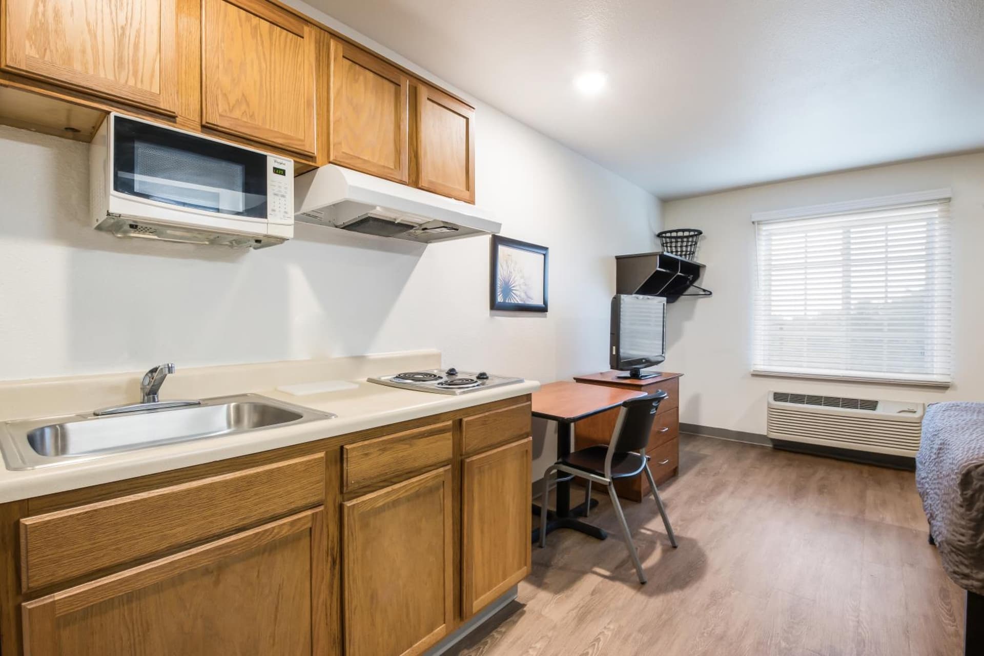 Extended Stay America Select Suites - Lakeland gallery photo in Lakeland, FL — image 27