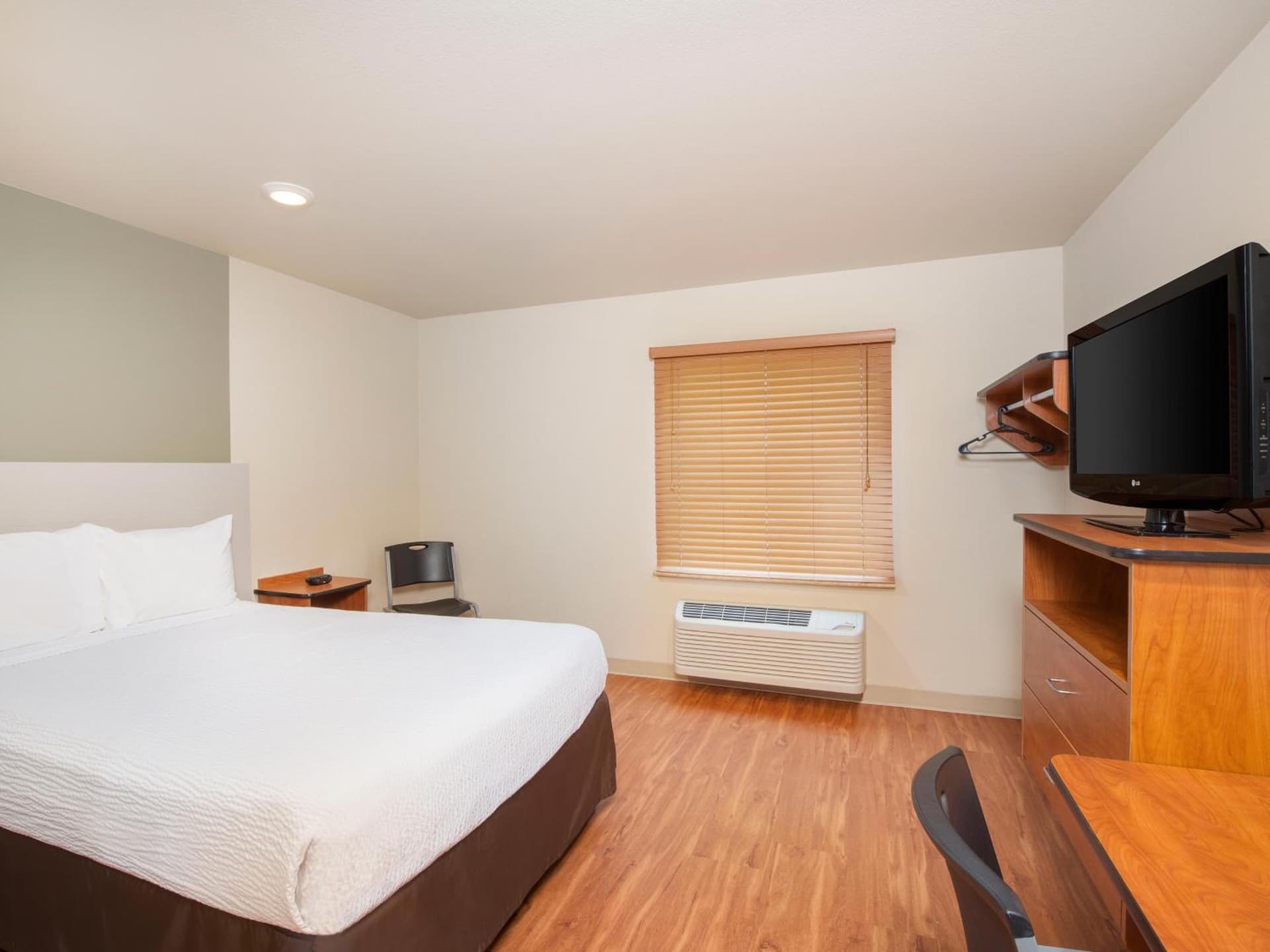 Extended Stay America Select Suites - Atlanta - Alpharetta gallery photo in Alpharetta, GA — image 16
