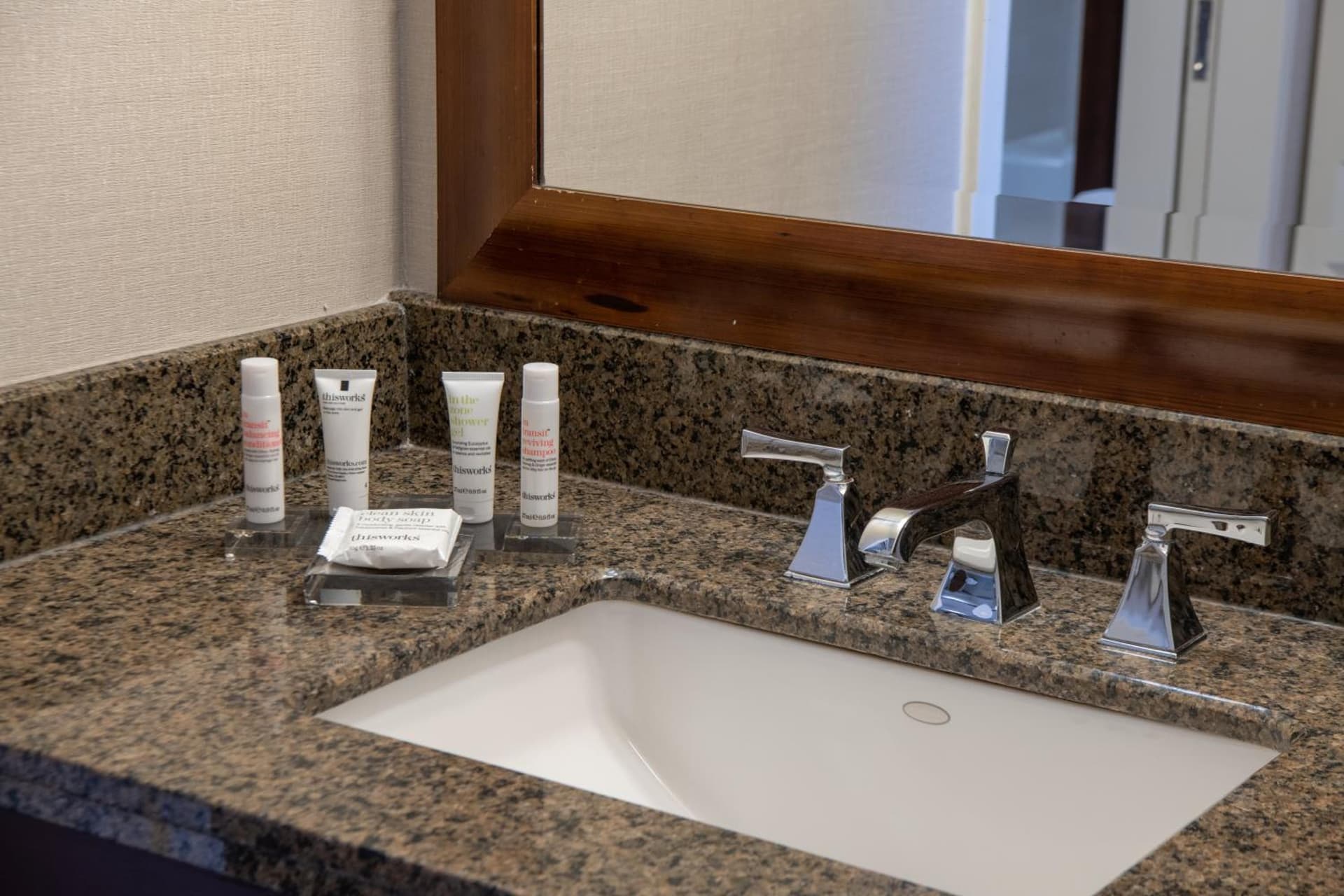 Chicago Marriott Suites Deerfield gallery photo in Deerfield, IL — image 70