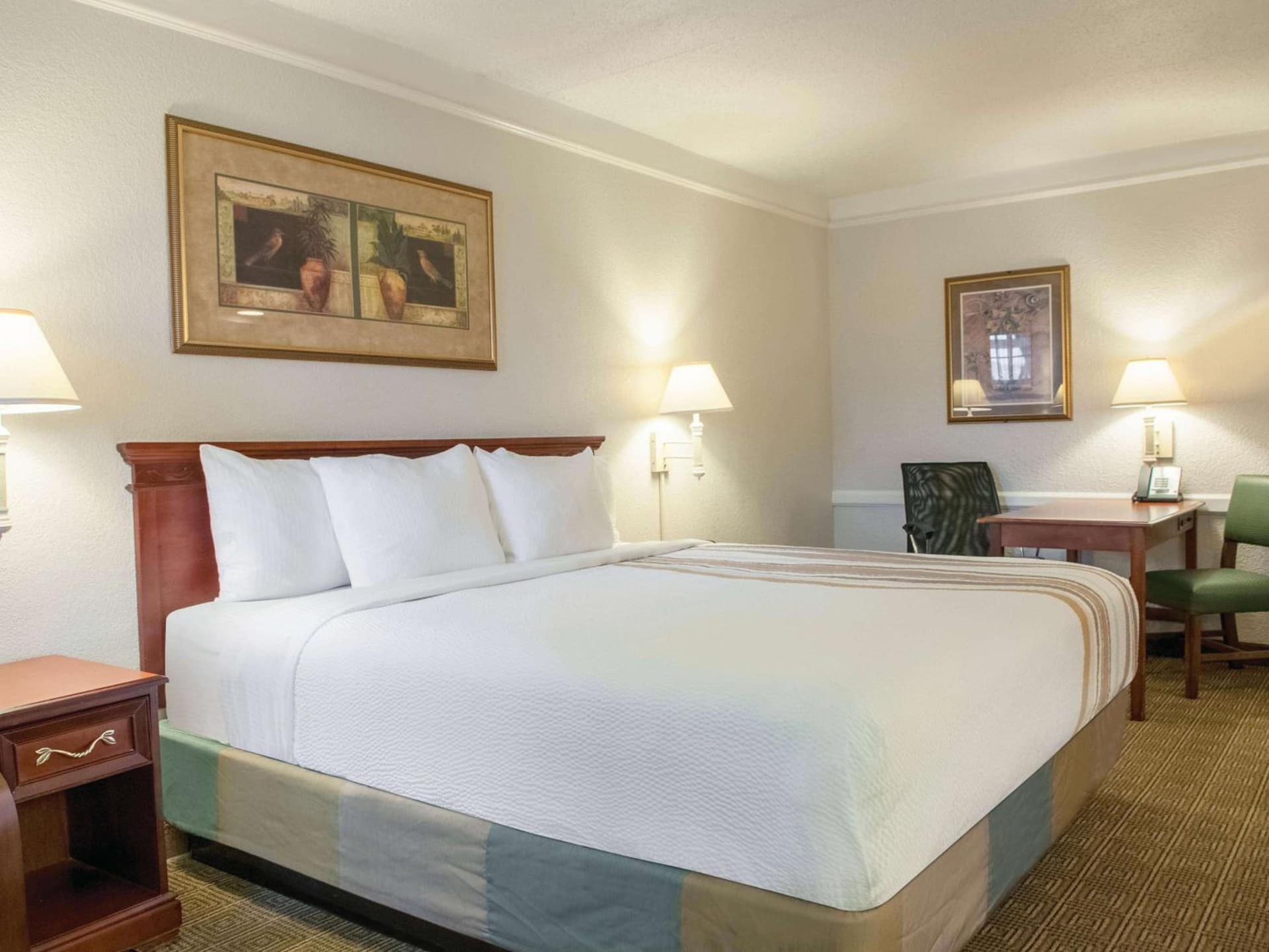 La Quinta Inn by Wyndham New Orleans Veterans / Metairie property views in Metairie, LA — gallery photo 3