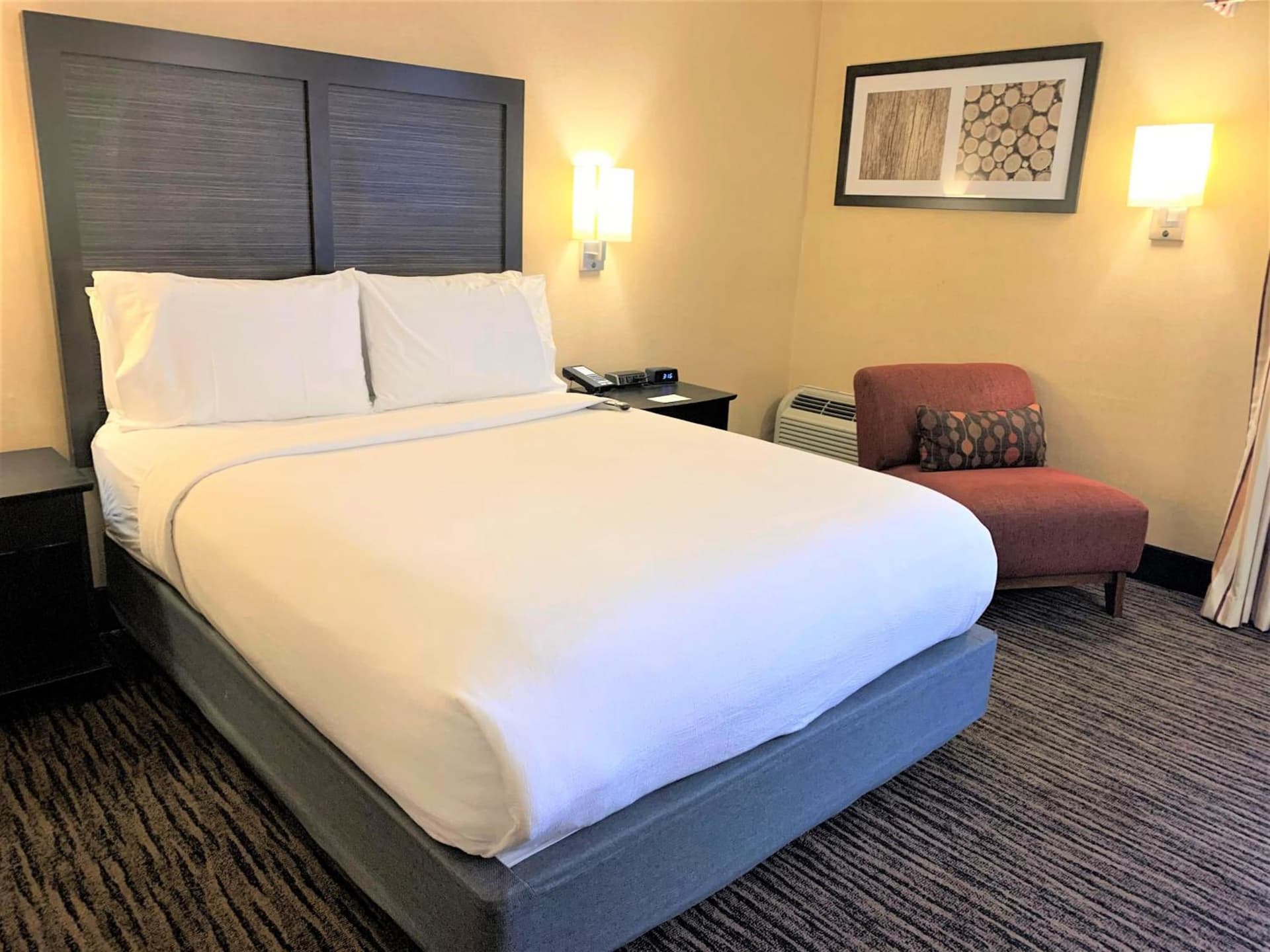 Holiday Inn Dublin - Pleasanton by IHG interior in Dublin, CA — gallery photo 2