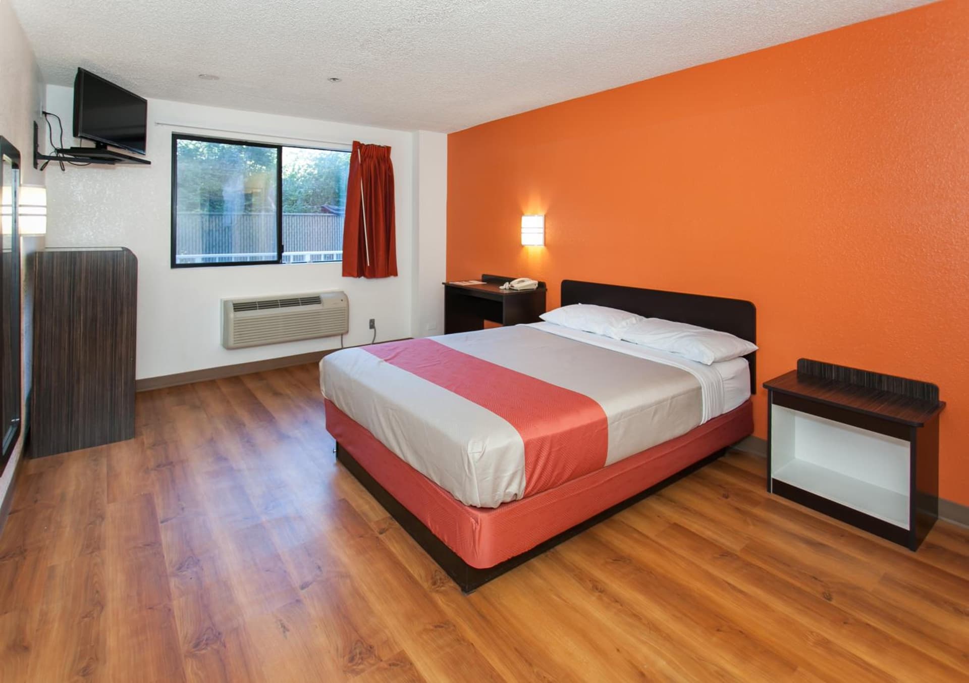 Motel 6-Los Angeles, CA - Los Angeles - LAX gallery photo in Inglewood, CA — image 6