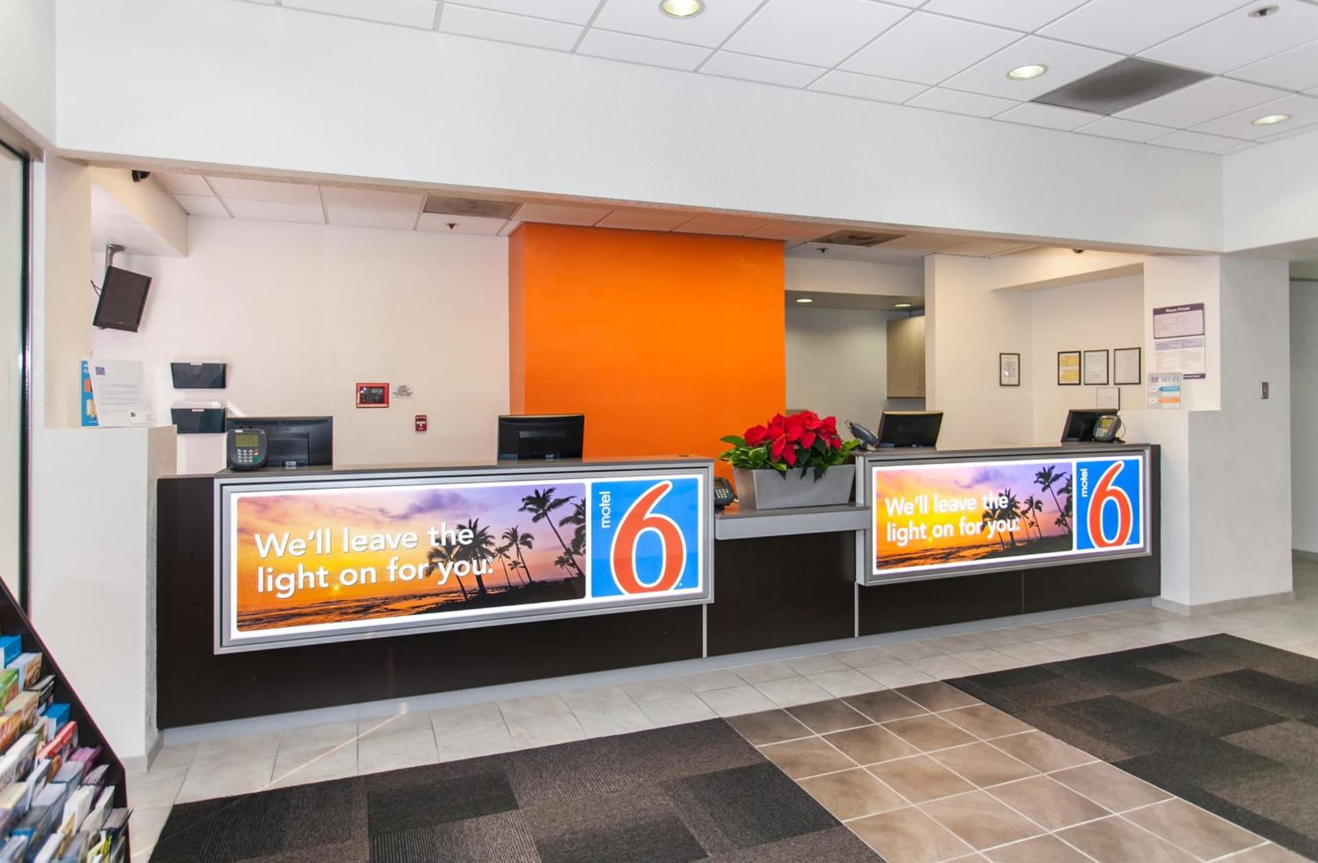 Motel 6-Los Angeles, CA - Los Angeles - LAX gallery photo in Inglewood, CA — image 37
