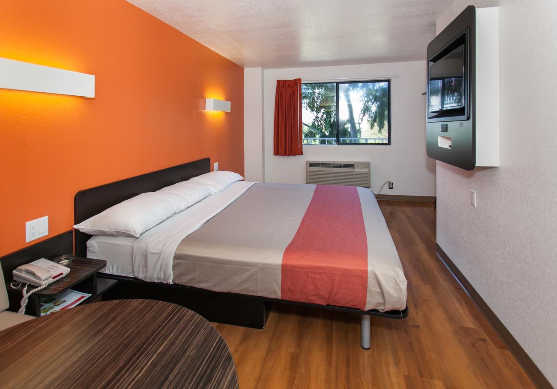 Motel 6-Los Angeles, CA - Los Angeles - LAX gallery photo in Inglewood, CA — image 57