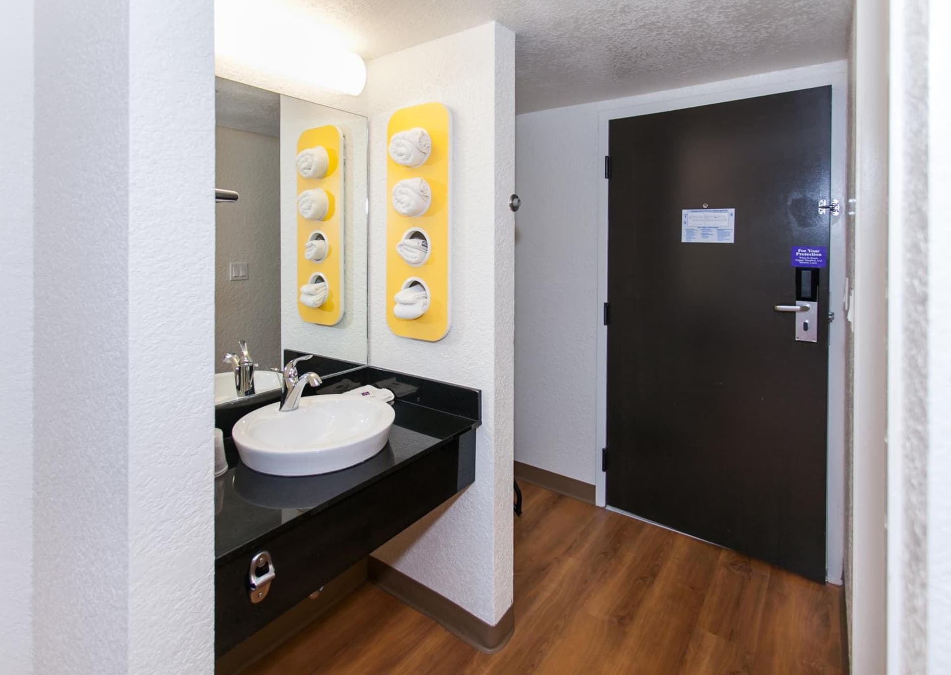 Motel 6-Los Angeles, CA - Los Angeles - LAX gallery photo in Inglewood, CA — image 42