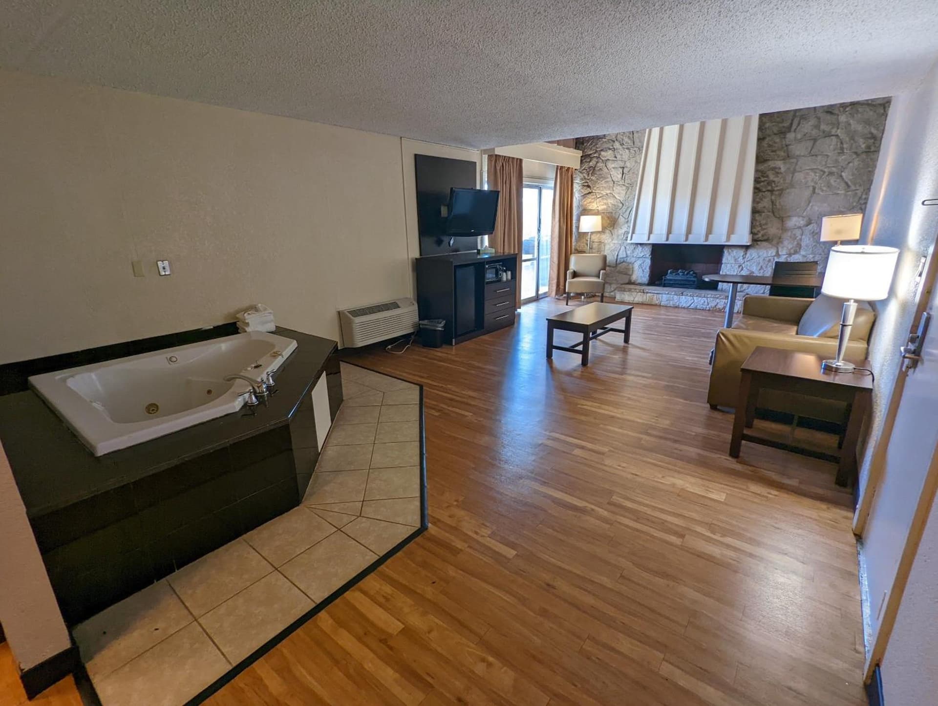 Red Roof Inn PLUS+ Wichita East gallery photo in Wichita, KS — image 9