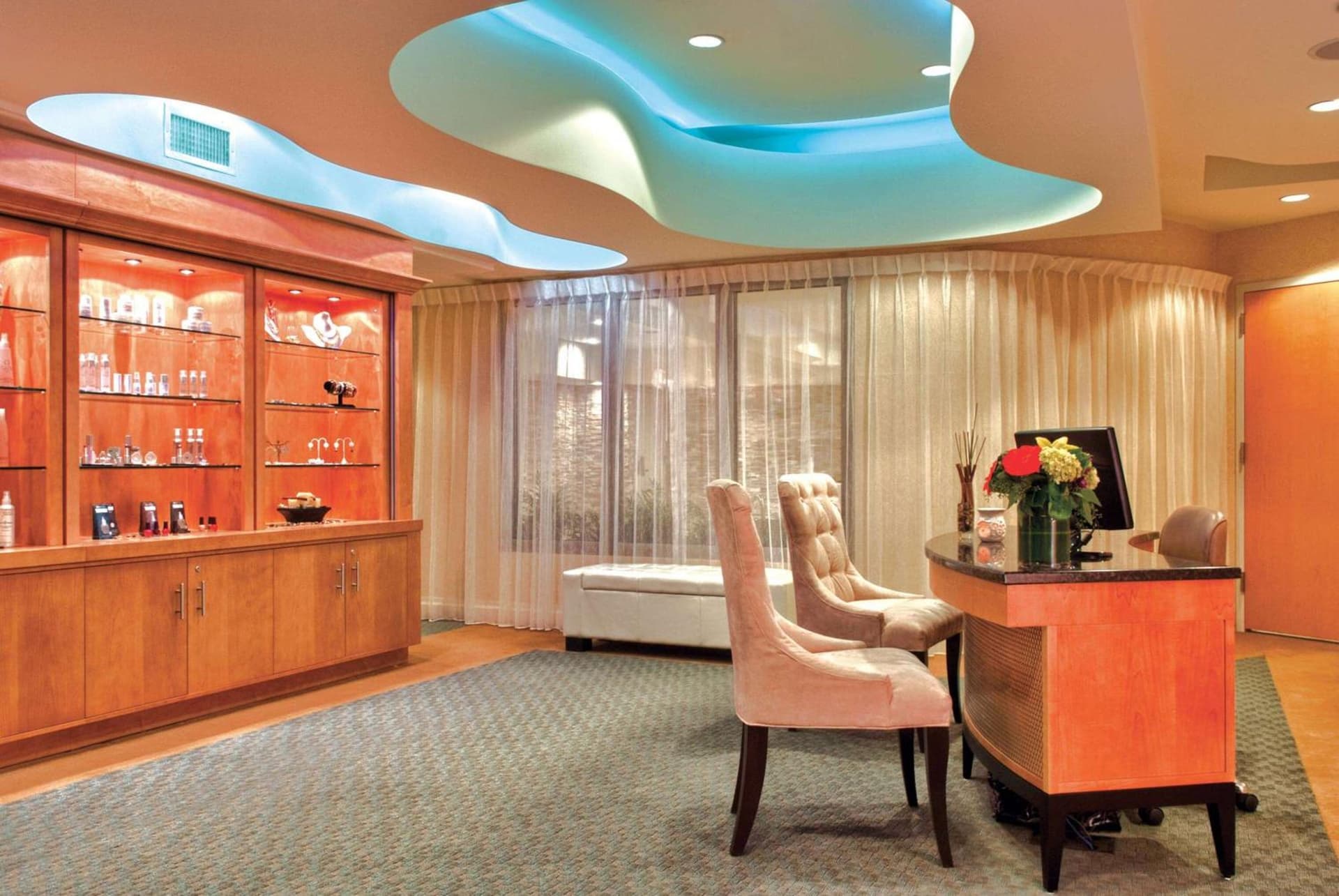 Viana Hotel and Spa, Trademark Collection by Wyndham property views in Westbury, NY — gallery photo 3