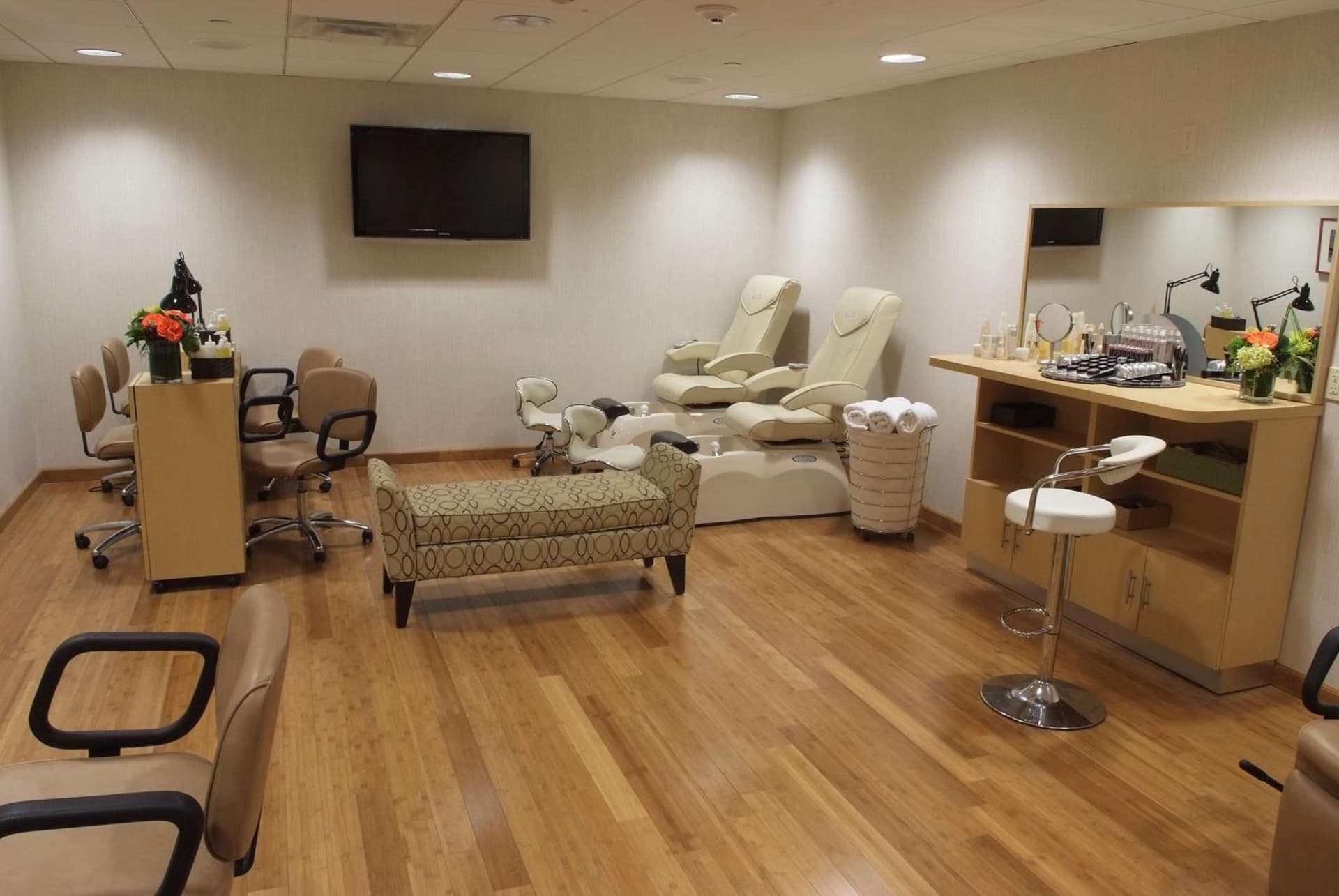 Viana Hotel and Spa, Trademark Collection by Wyndham gallery photo in Westbury, NY — image 39