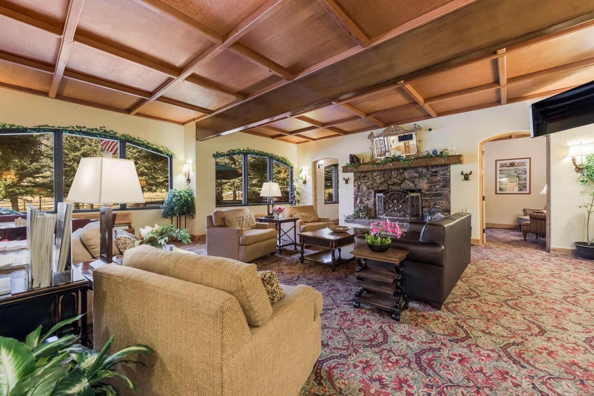 Best Western Tyrolean Lodge interior in Ketchum, ID — gallery photo 2