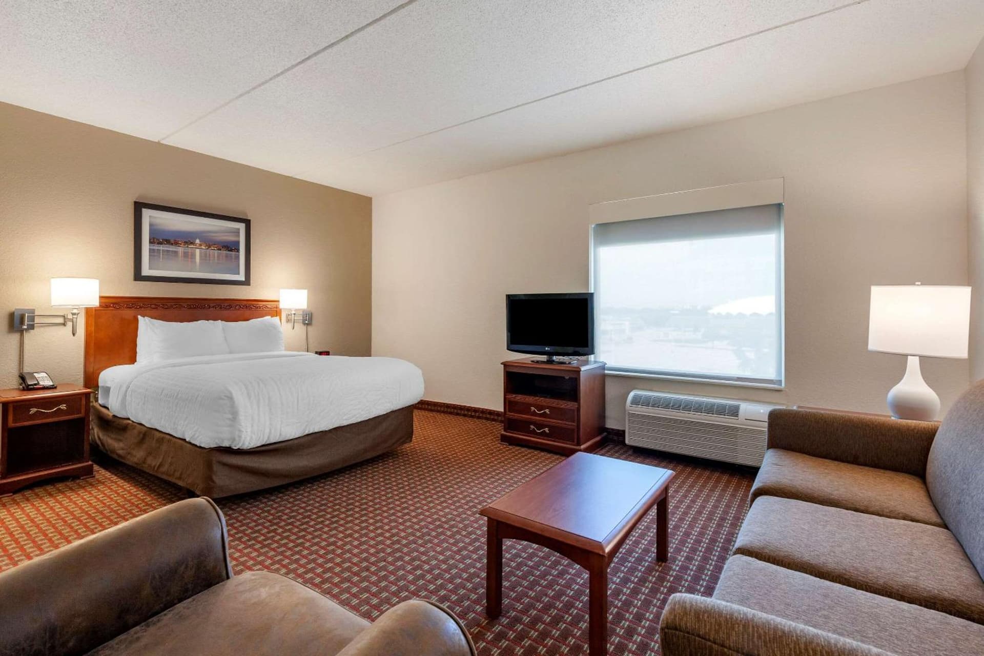 Clarion Suites at the Alliant Energy Center interior in Madison, WI — gallery photo 2