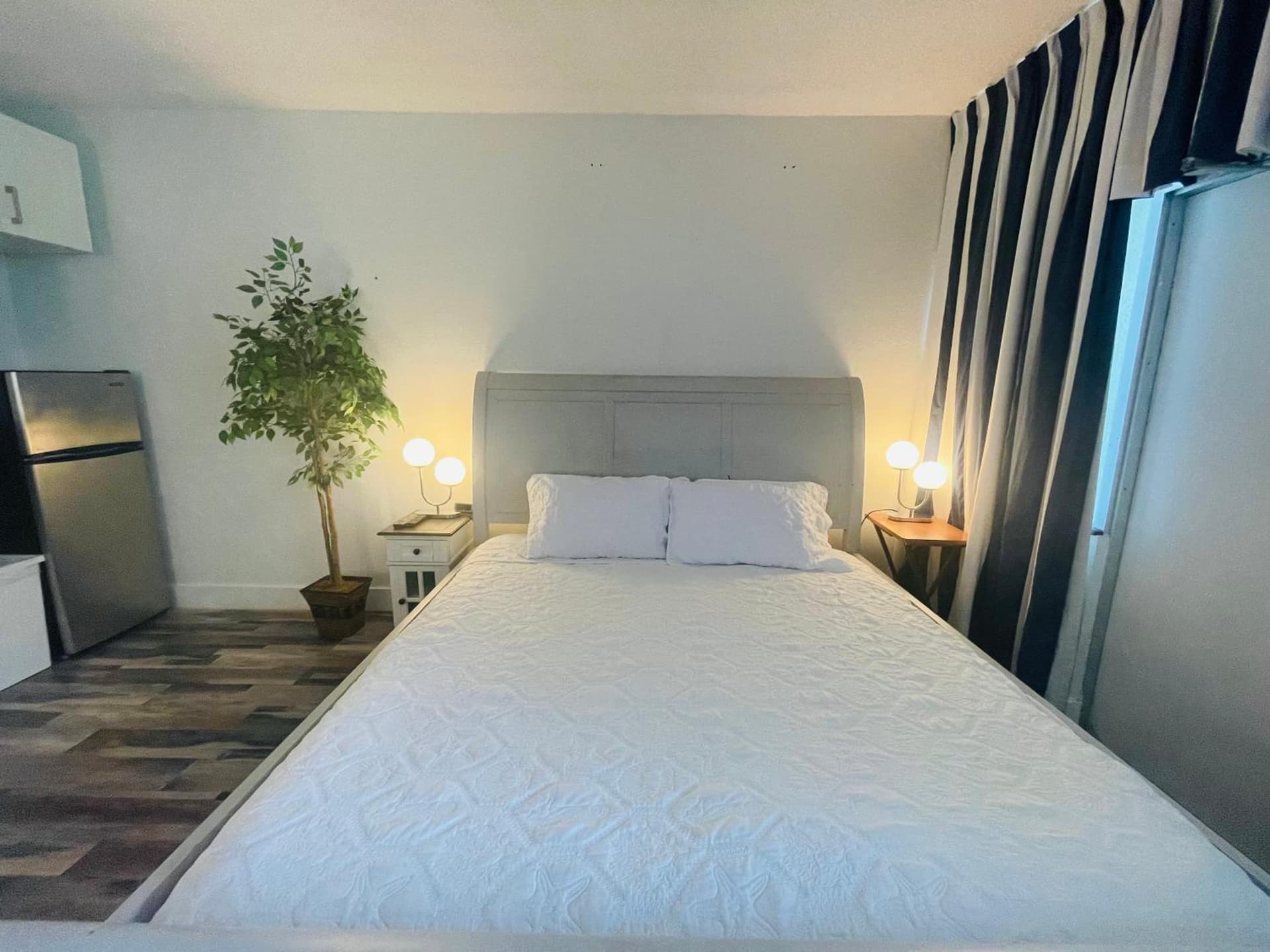 TAMPA BAY, BEACH step away, WIFI, FREE PARKING,POOLS, JACUZZI gallery photo in Ruskin, FL — image 42